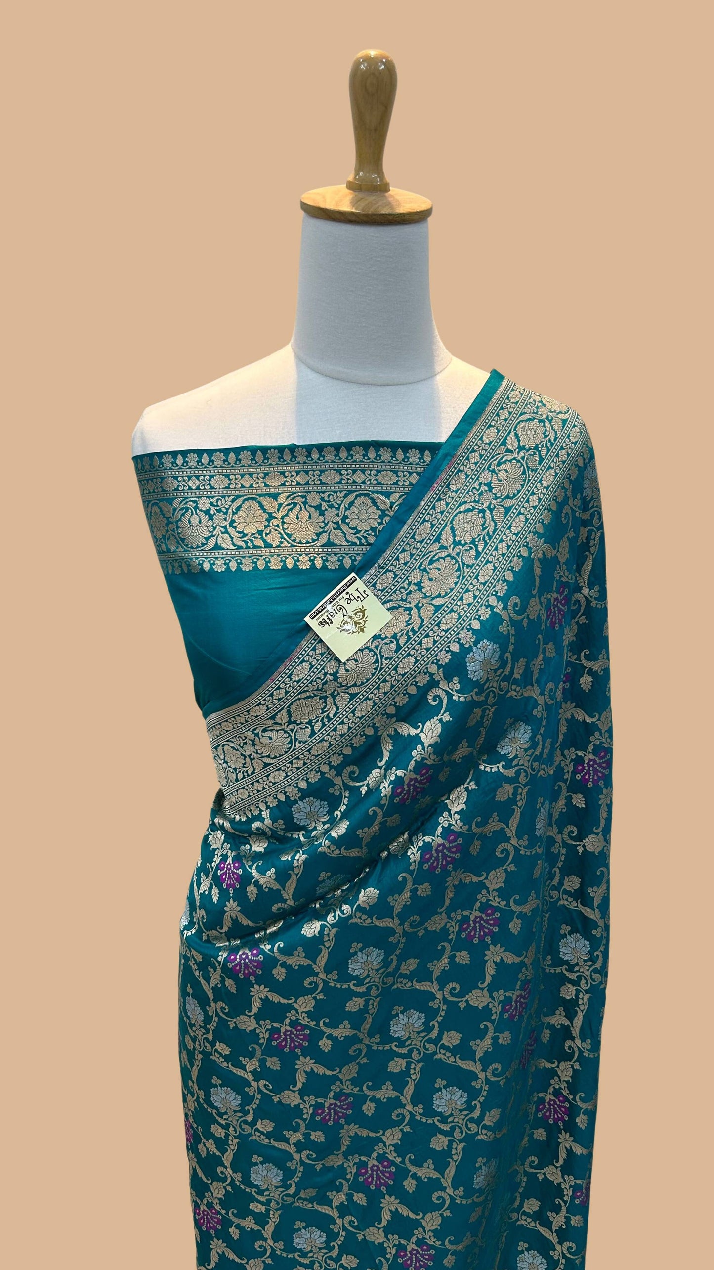 Pure Katan Silk Handloom Banarasi Saree - All over jaal work with meenakari