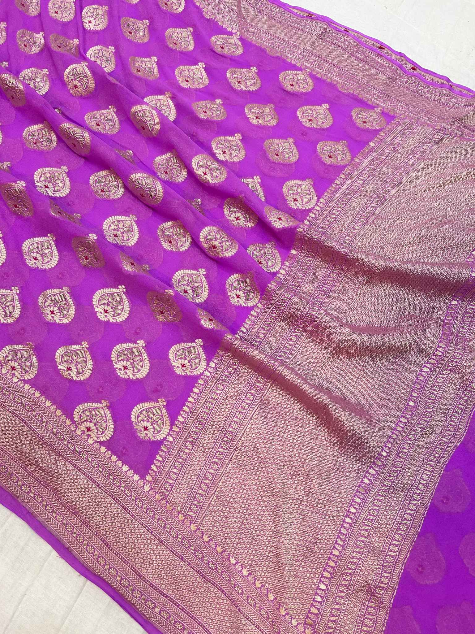 Khaddi Georgette Handloom Banarasi Saree - Jaal with Meenakari