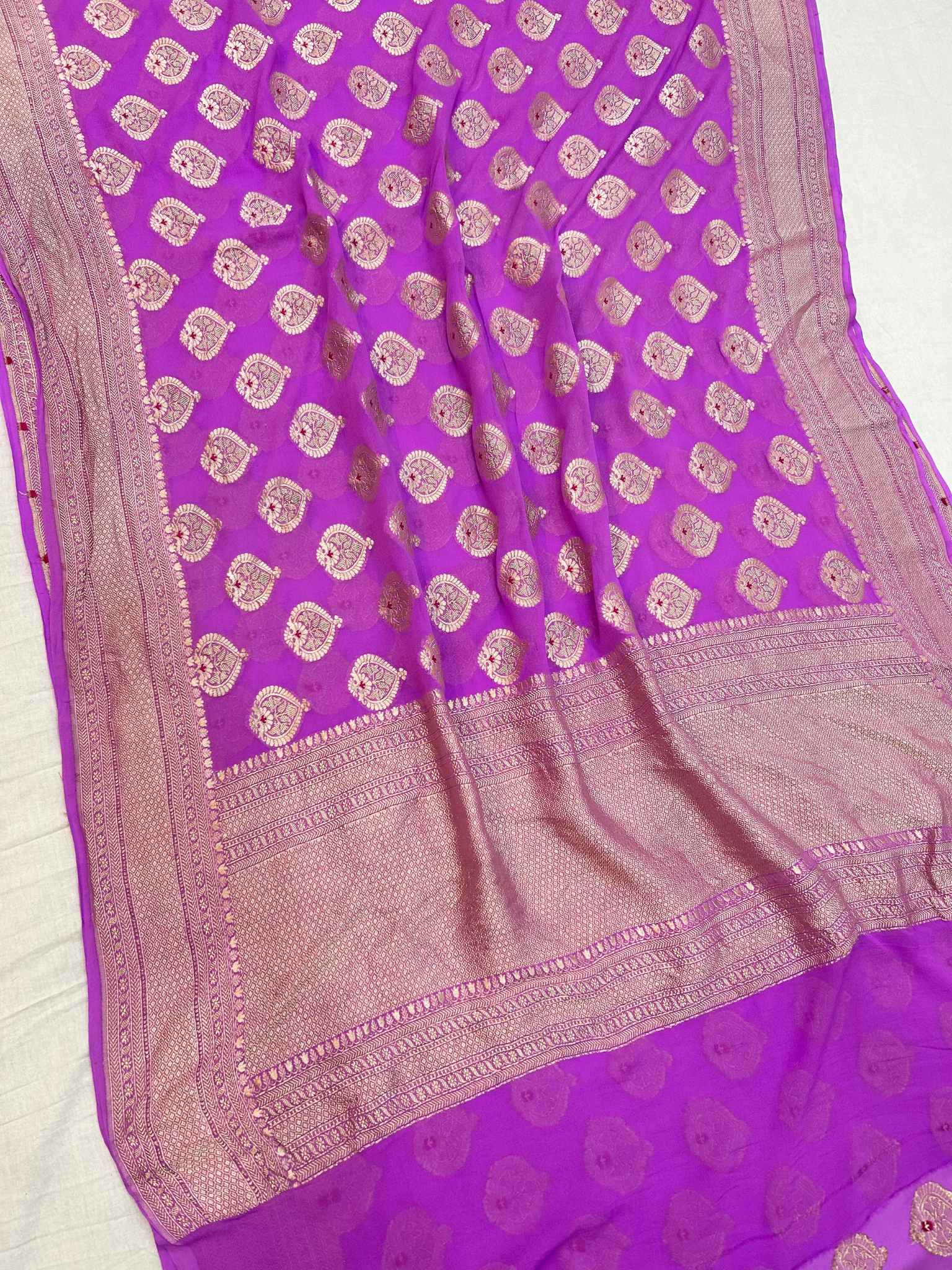 Khaddi Georgette Handloom Banarasi Saree - Jaal with Meenakari