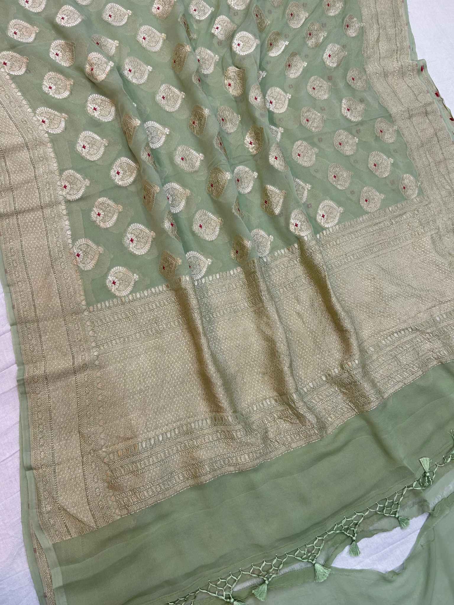 Khaddi Georgette Handloom Banarasi Saree - Jaal with Meenakari