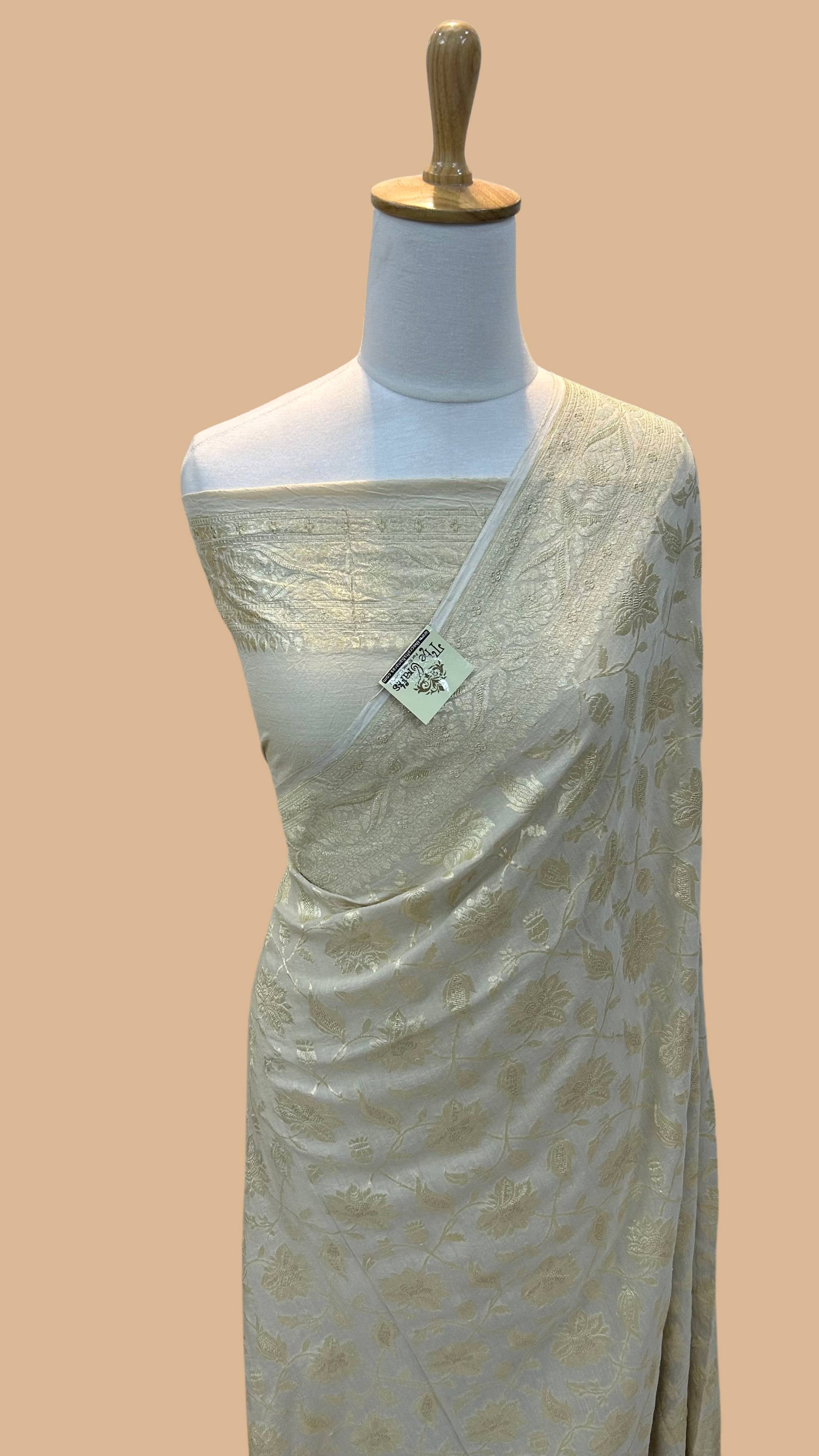 Moonga Georgette Banarasi Saree - Jaal work