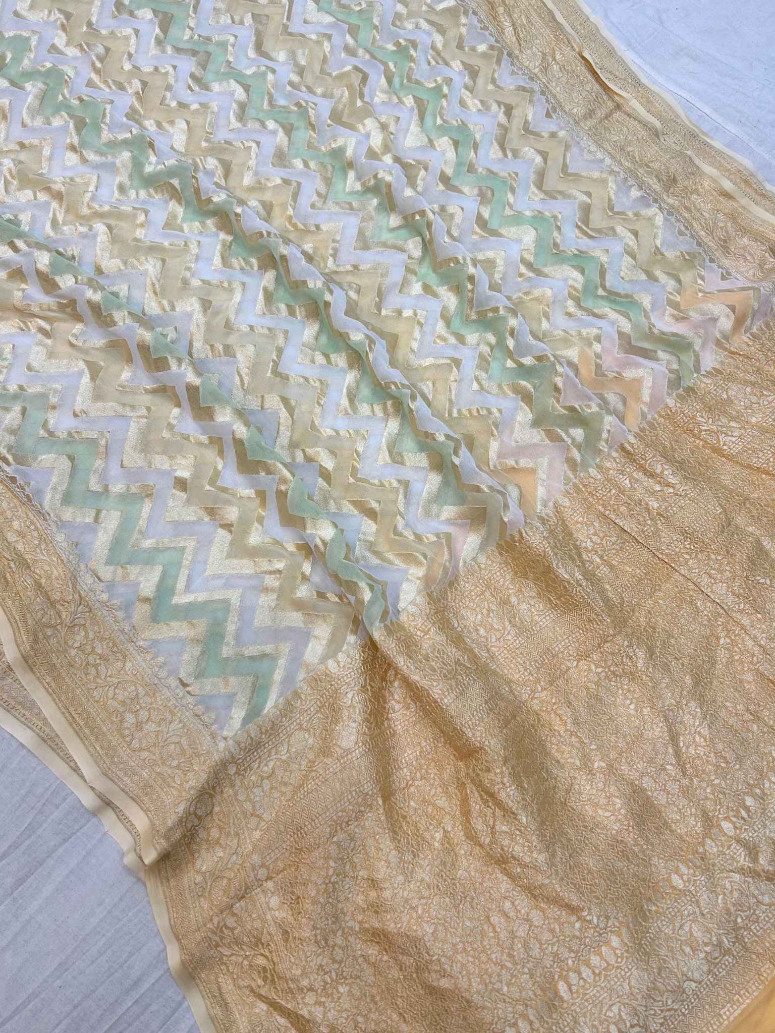 Khaddi Georgette Handloom Banarasi Saree