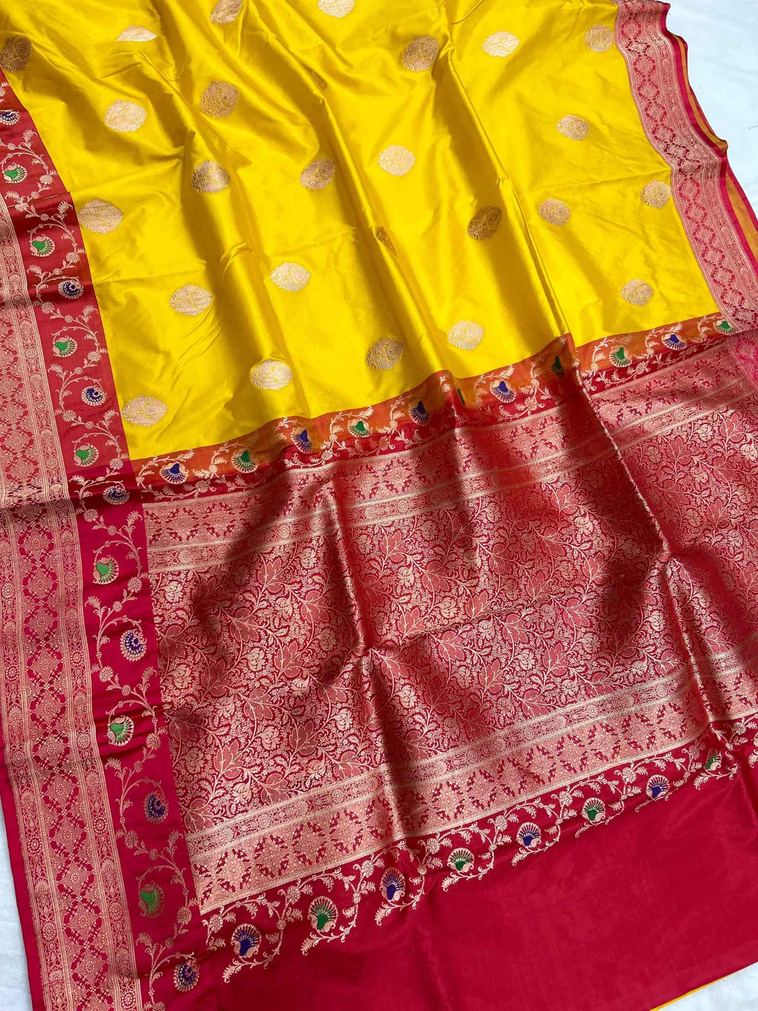 Pure Katan Silk Handloom Banarasi Saree - Buta Meena