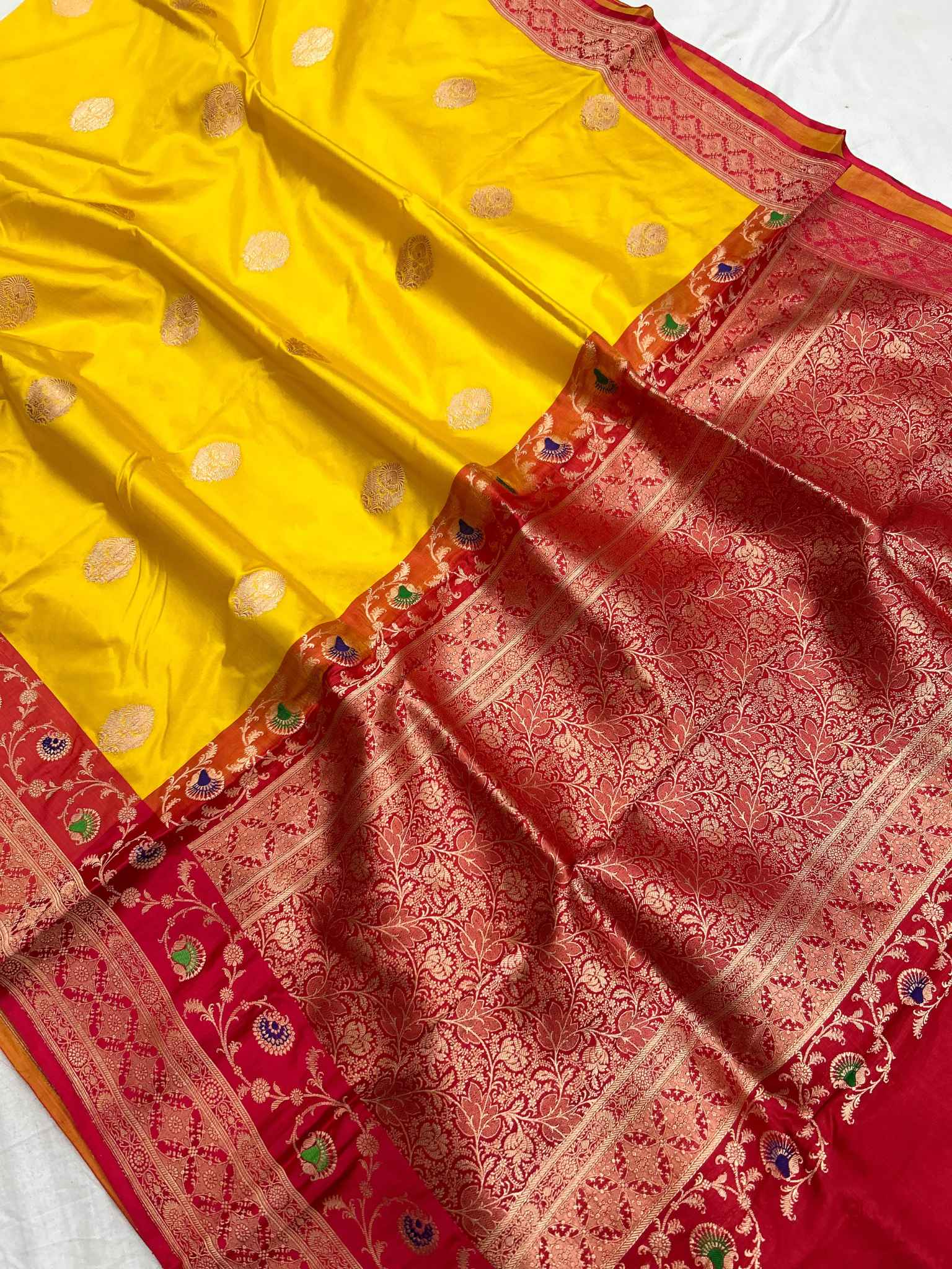 Pure Katan Silk Handloom Banarasi Saree - Buta Meena