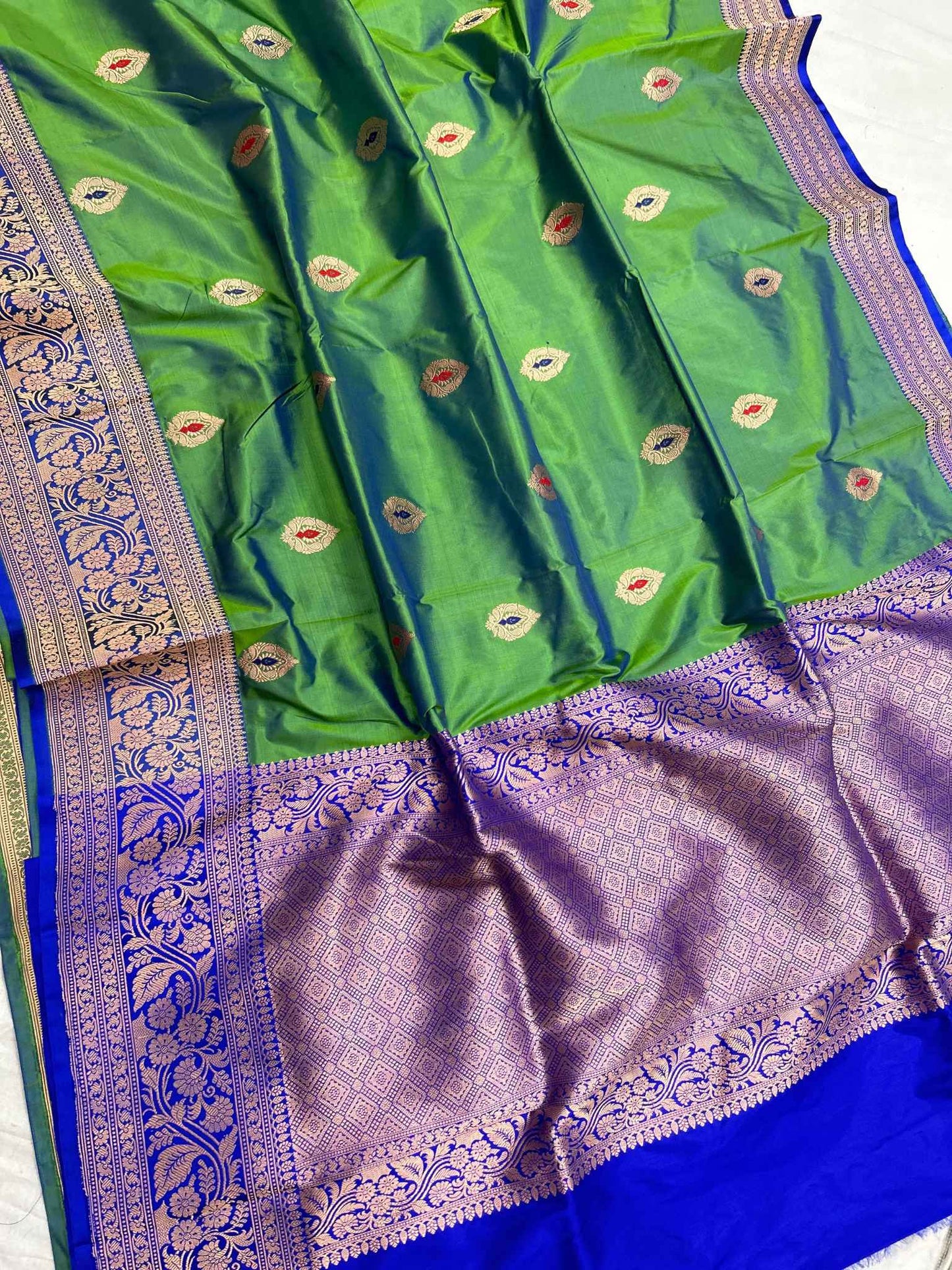 Pure Katan Silk Handloom Banarasi Saree - Buta Meena