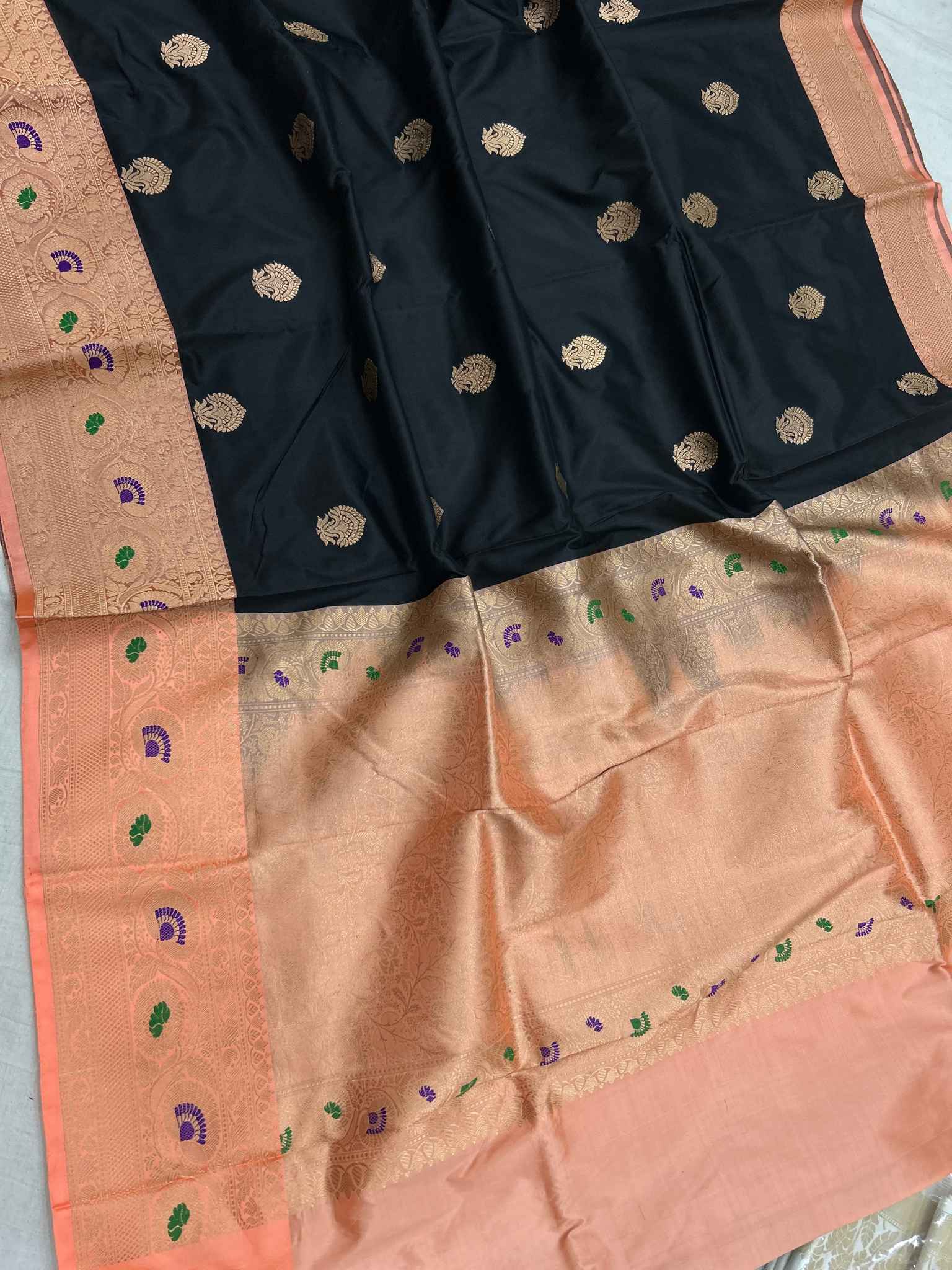 Pure Katan Silk Handloom Banarasi Saree - Buta Meena