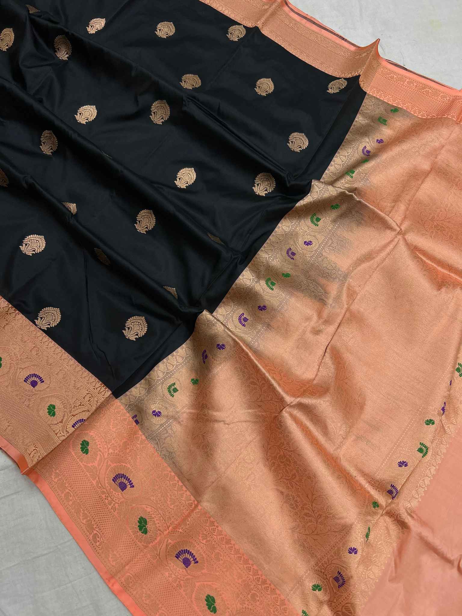 Pure Katan Silk Handloom Banarasi Saree - Buta Meena