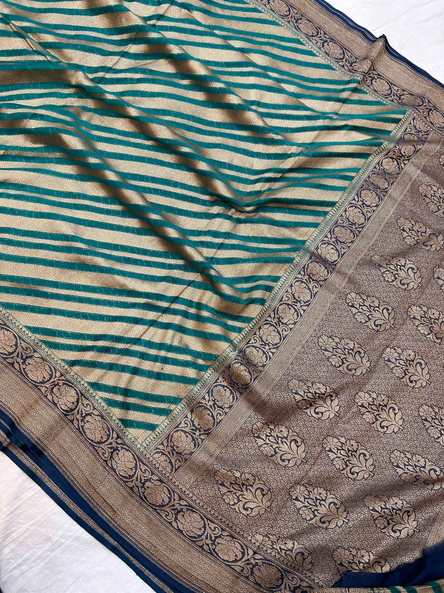 Khaddi Georgette Banarasi Saree - Antique Zari