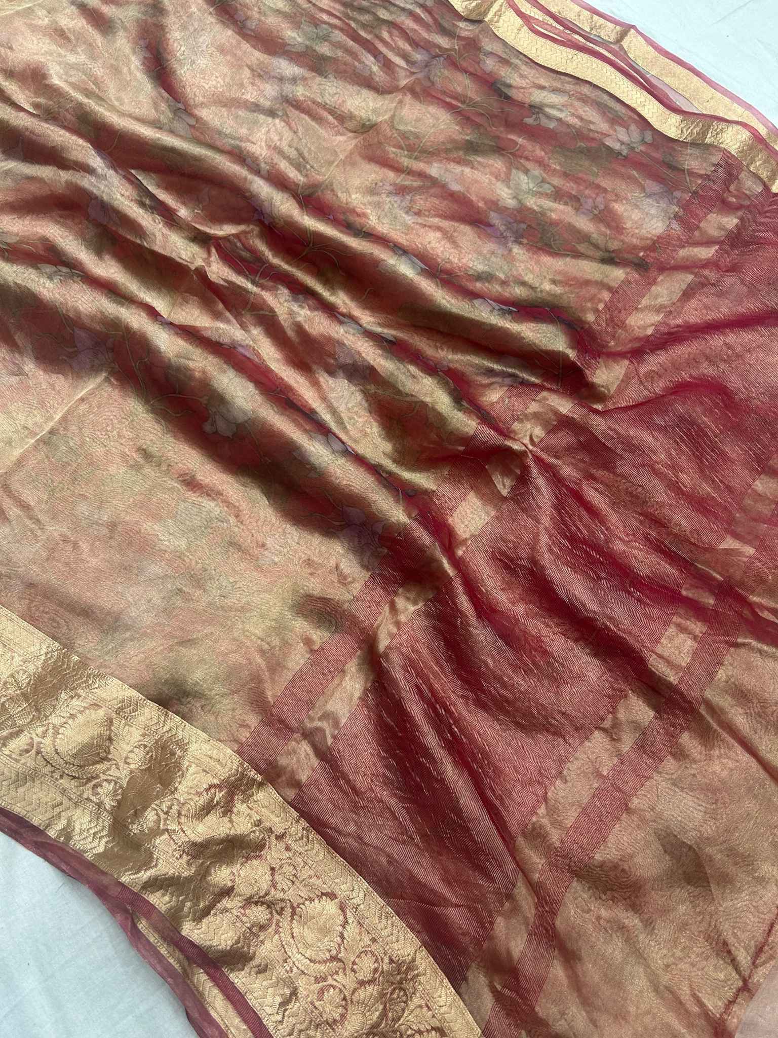 Pure Tissue Silk Banarasi Saree with flover print work