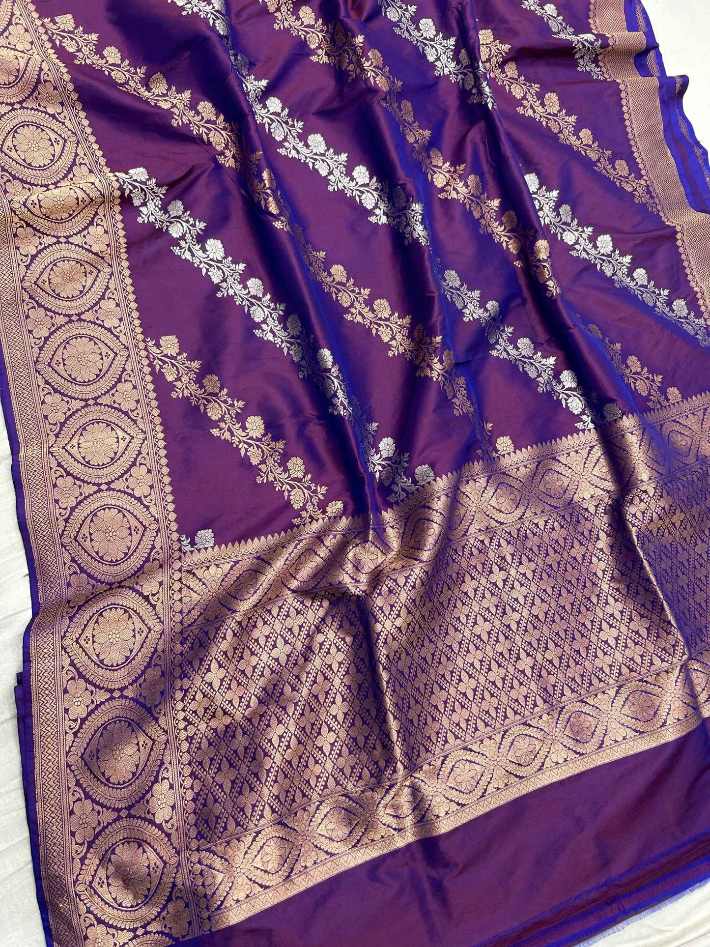 Pure Katan Silk Handloom Banarasi Saree - with kadhua stripes