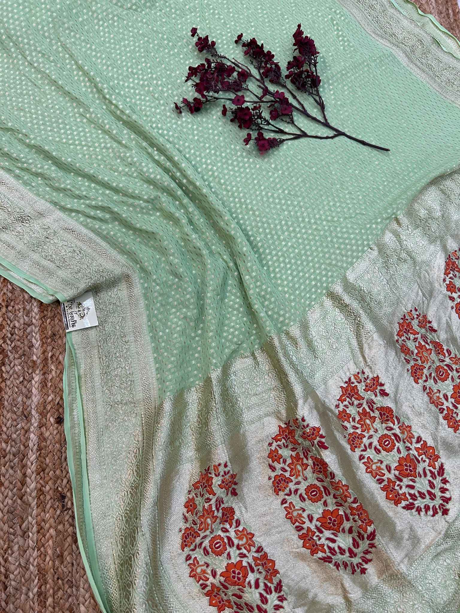 Khaddi Georgette Handloom Banarasi Saree - with Meenakari buta