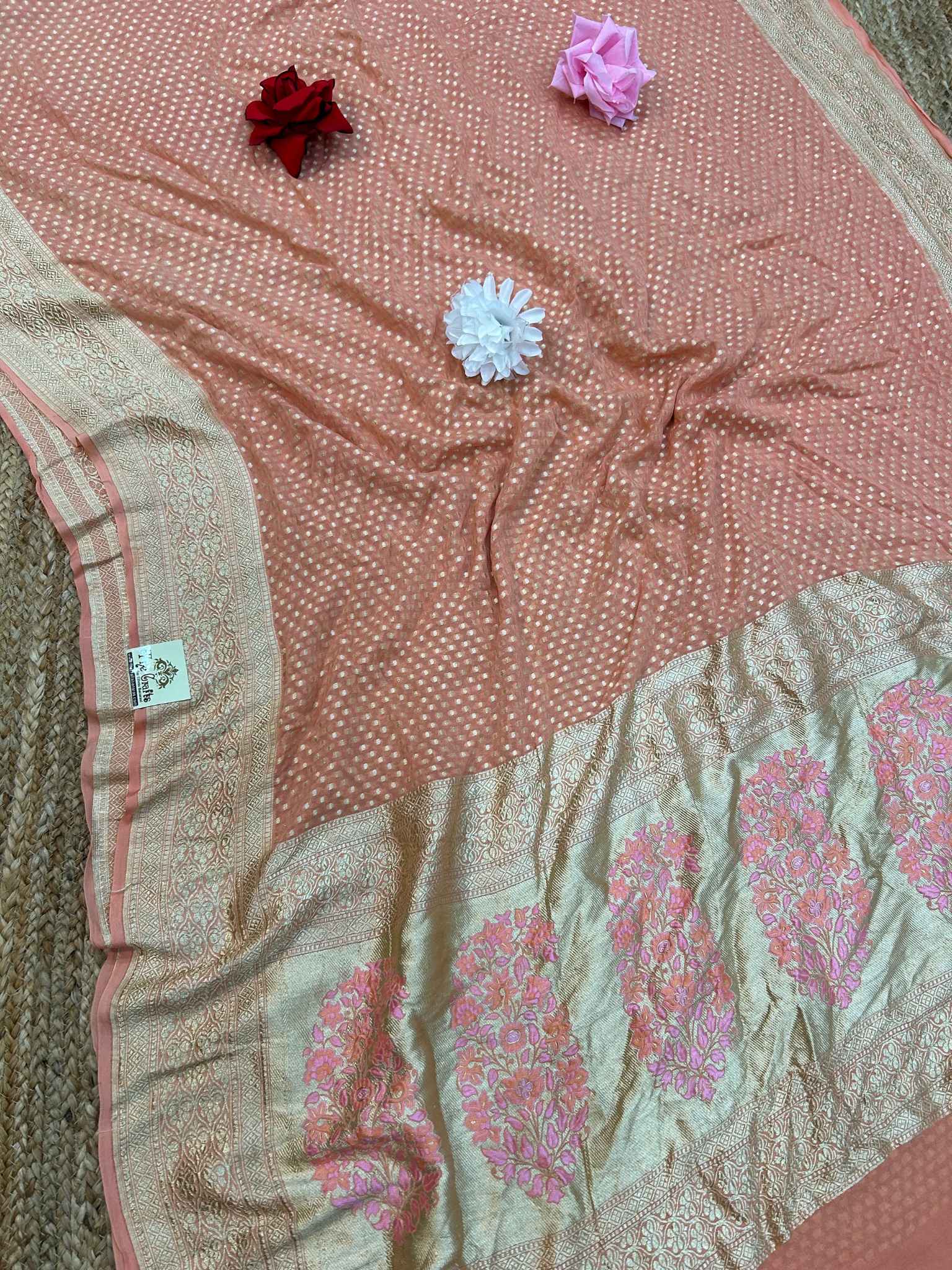 Khaddi Georgette Handloom Banarasi Saree - with Meenakari buta