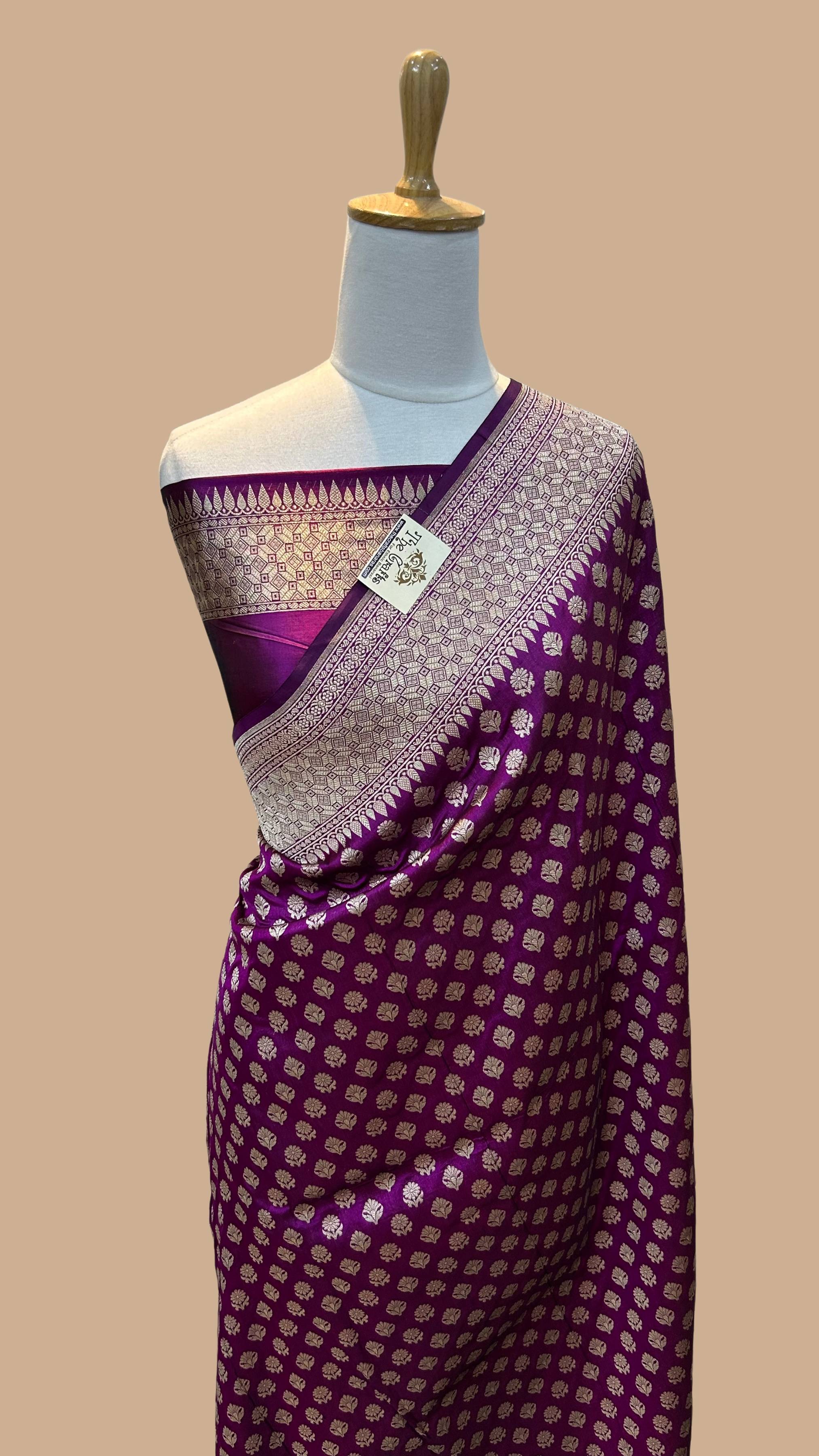 Pure Katan Silk Handloom Banarasi Saree - Jaal work