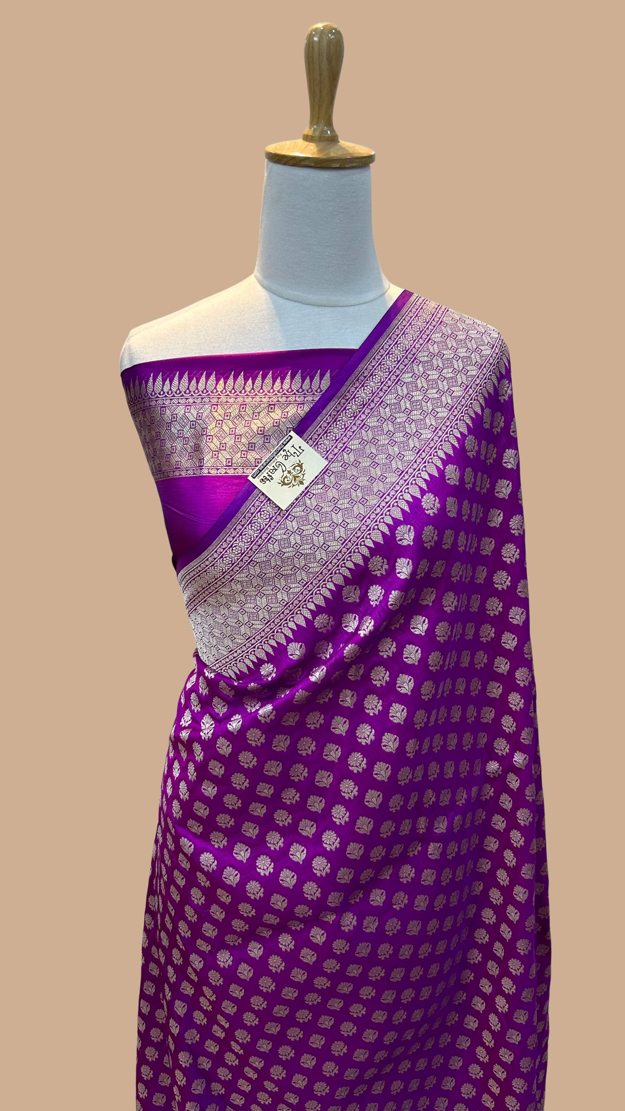 Pure Katan Silk Handloom Banarasi Saree - Jaal work