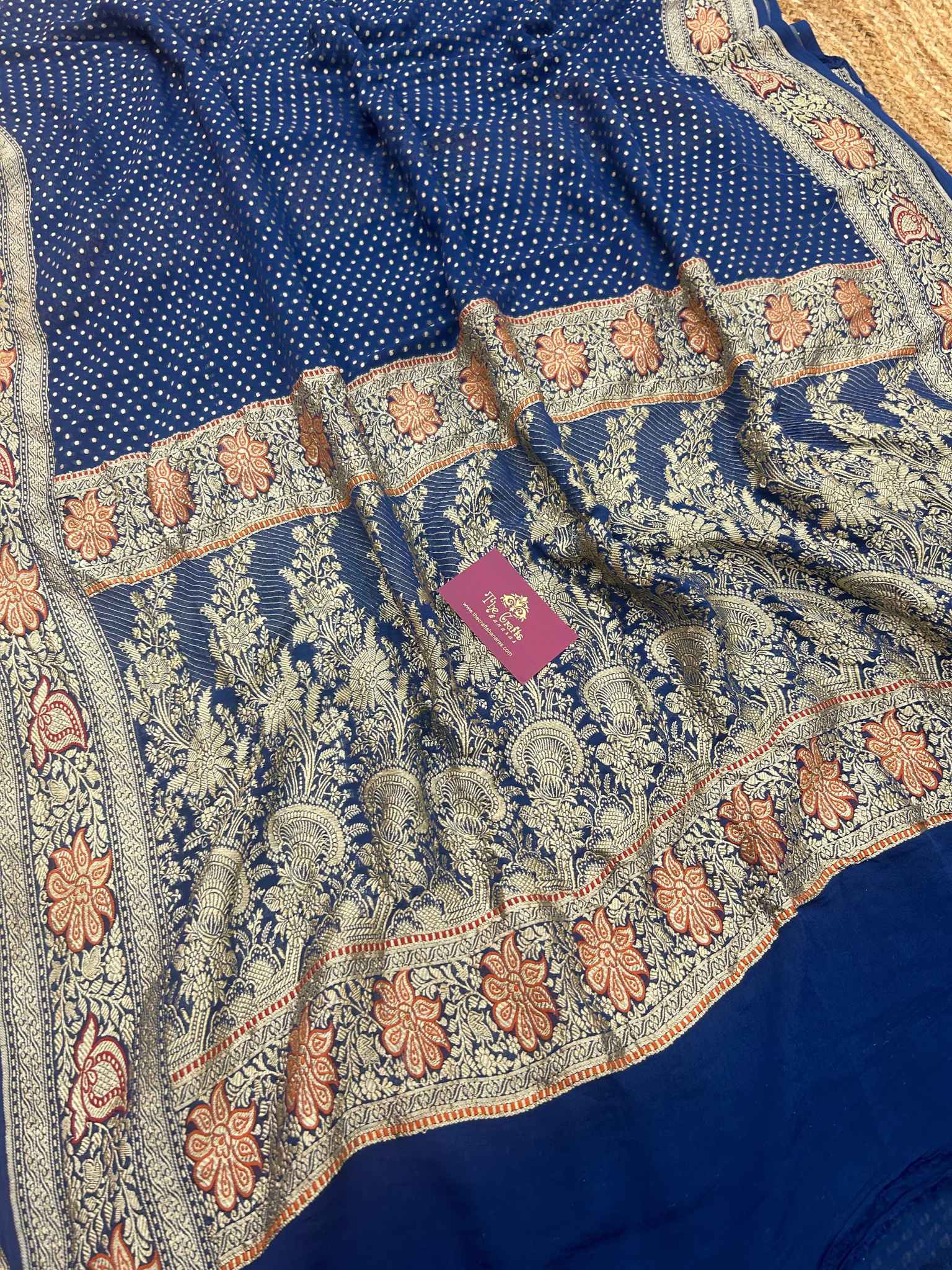 Khaddi Georgette Handloom Banarasi Saree - Jaal with Meenakari