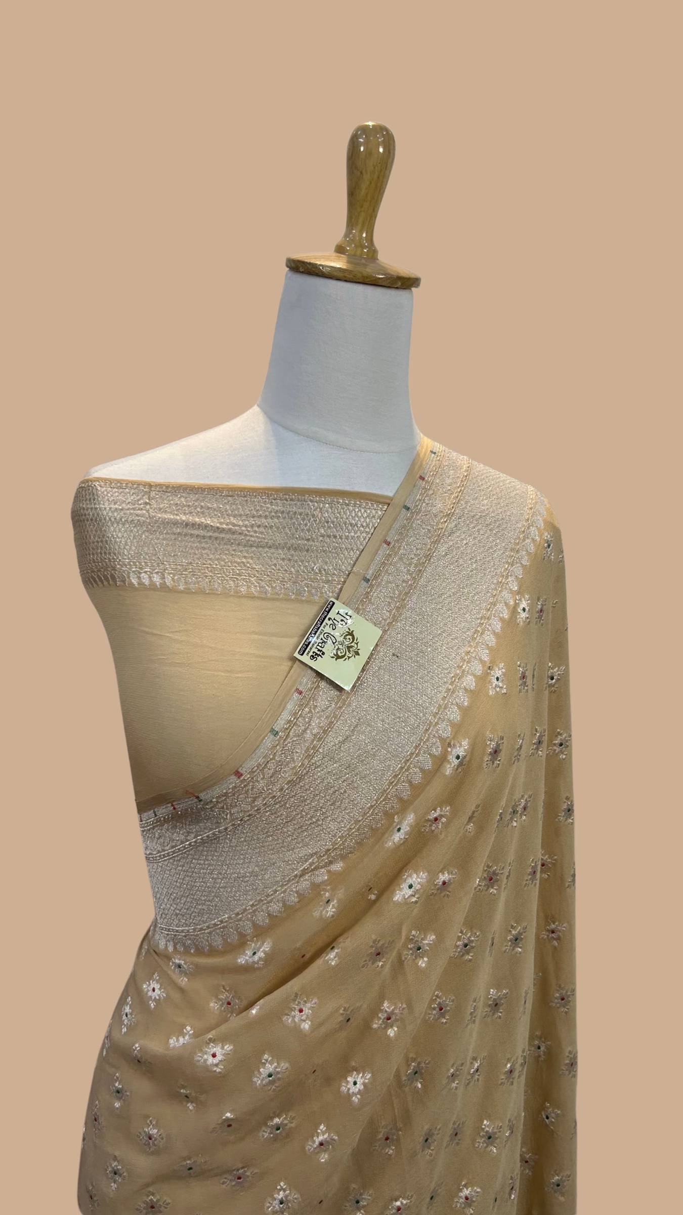 Khaddi Georgette Handloom Banarasi Saree - Jaal with Meenakari