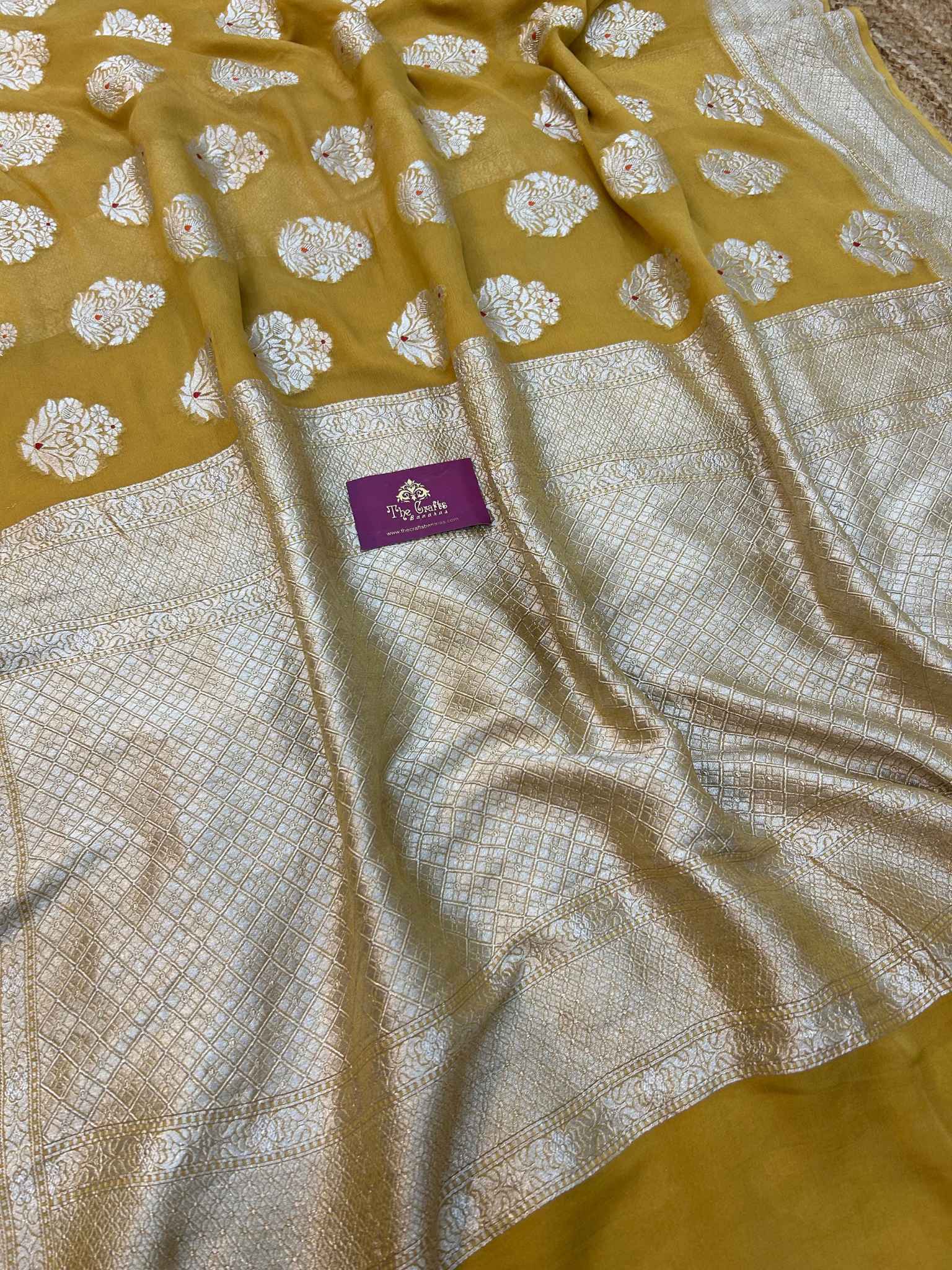 Khaddi Georgette Handloom Banarasi Saree - Jaal with Meenakari