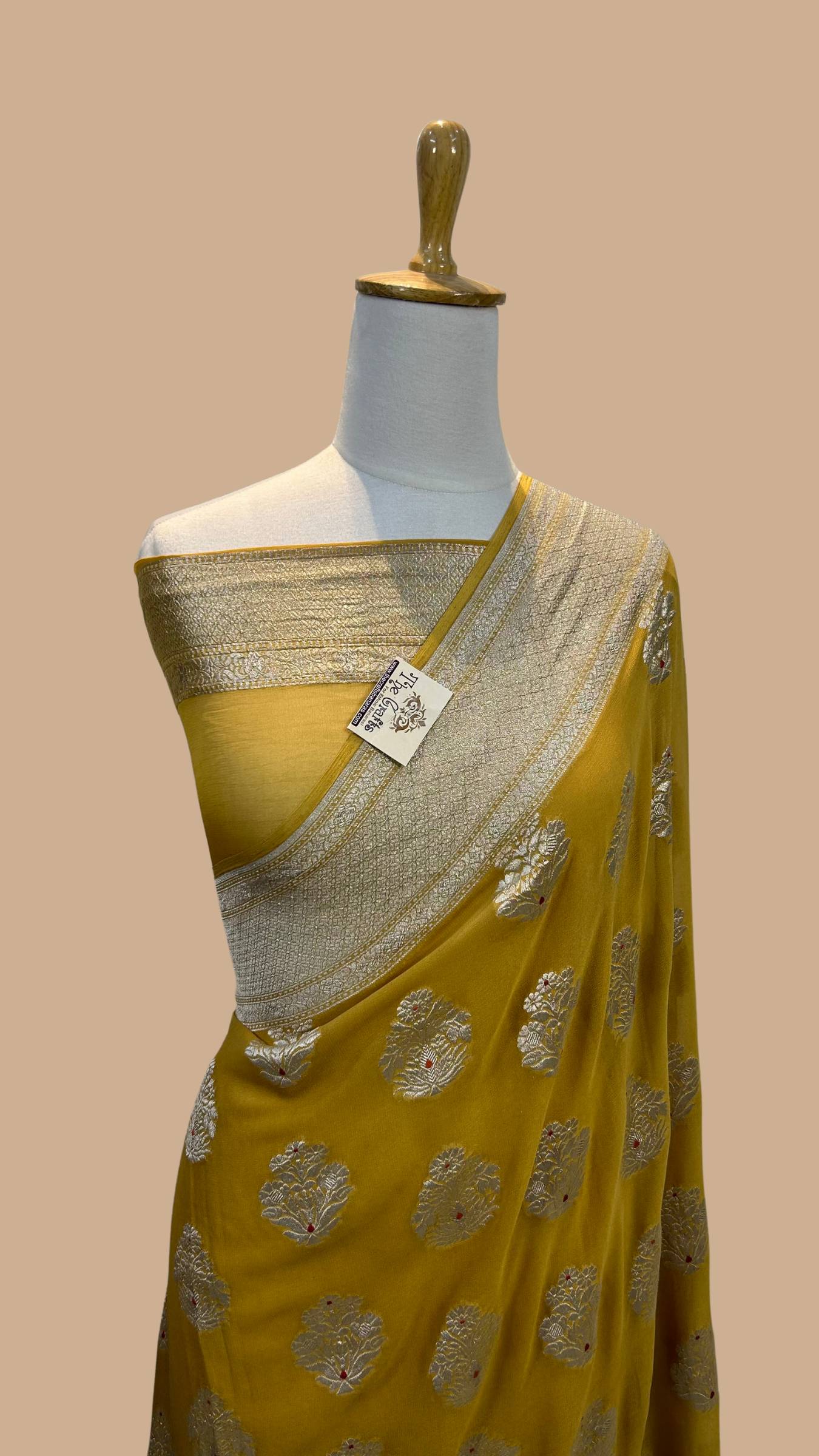 Khaddi Georgette Handloom Banarasi Saree - Jaal with Meenakari