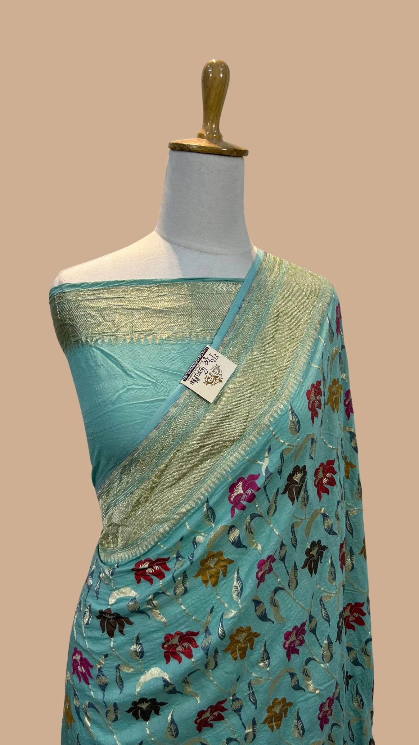 Pure Munga Silk Handloom Banarasi Saree - Jaal with Meenakari