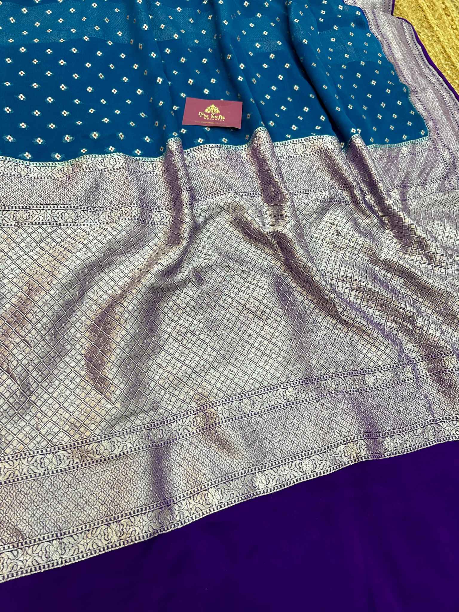 Khaddi Georgette Handloom Banarasi Saree - Jaal with Meenakari