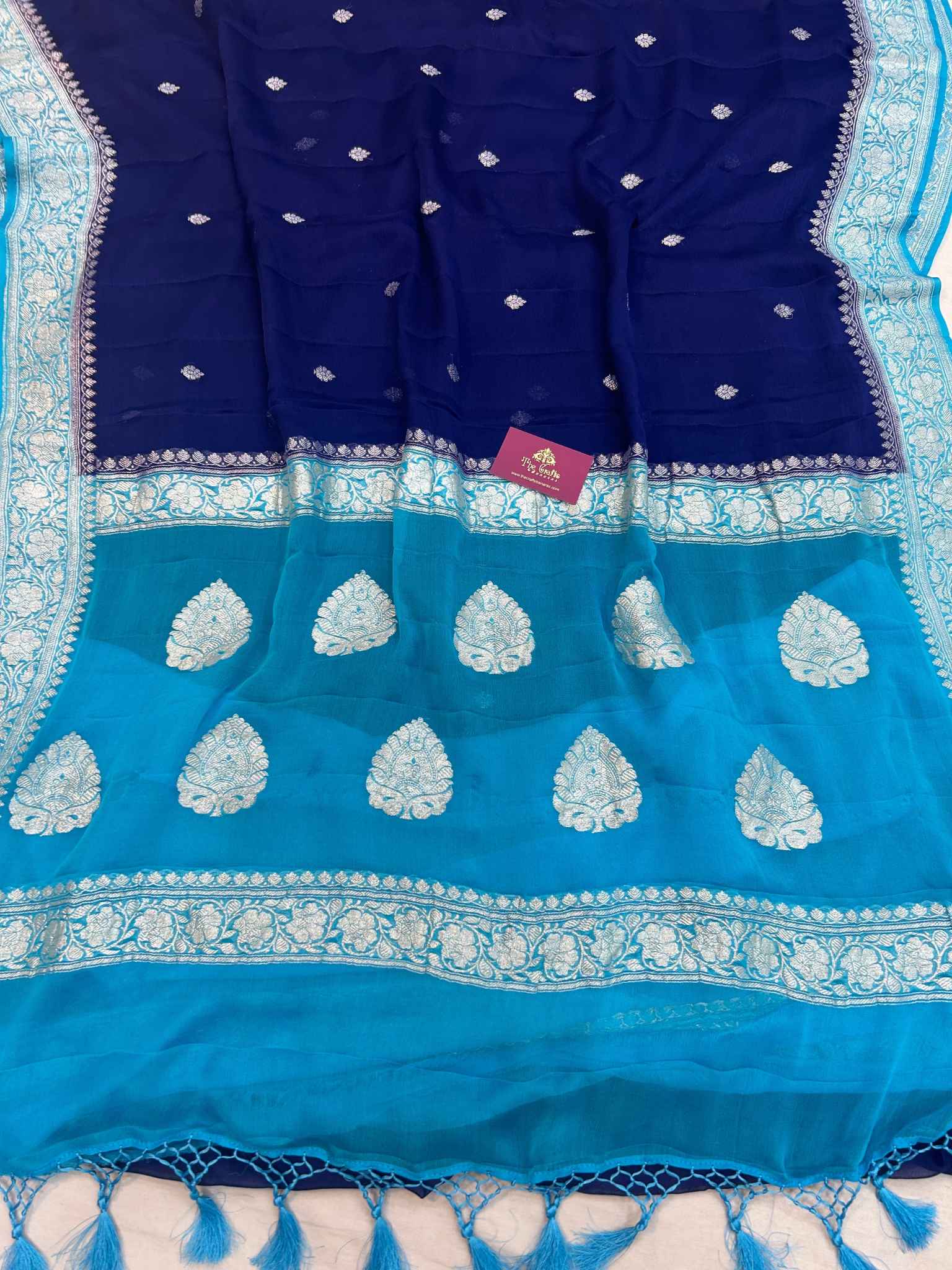 Pure Georgette Banarasi Handloom Saree - Silver Zari