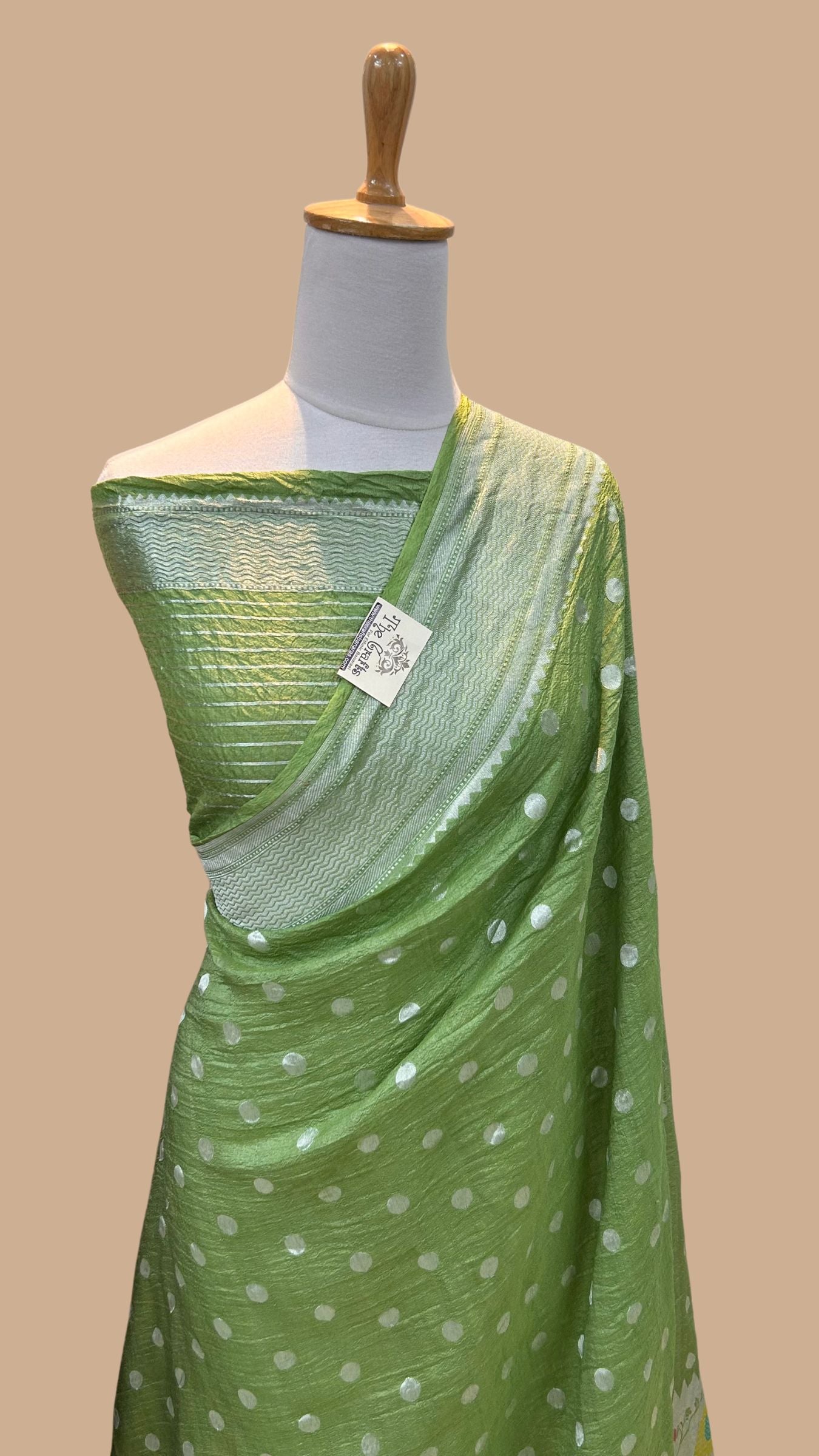 Tussar Georgette Handloom Banarasi Saree - Jaal with Meenakari