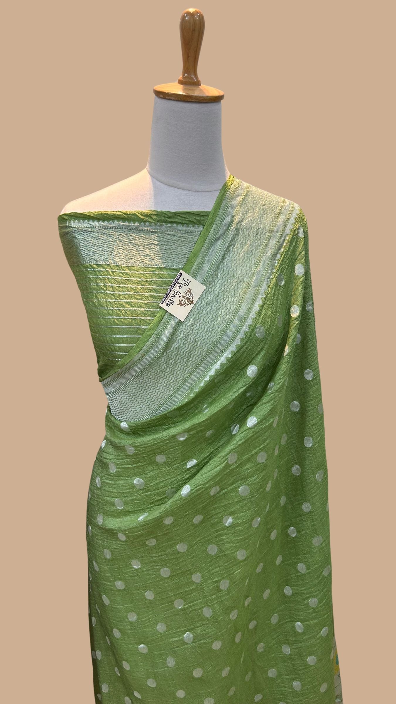 Tussar Georgette Handloom Banarasi Saree - Jaal with Meenakari