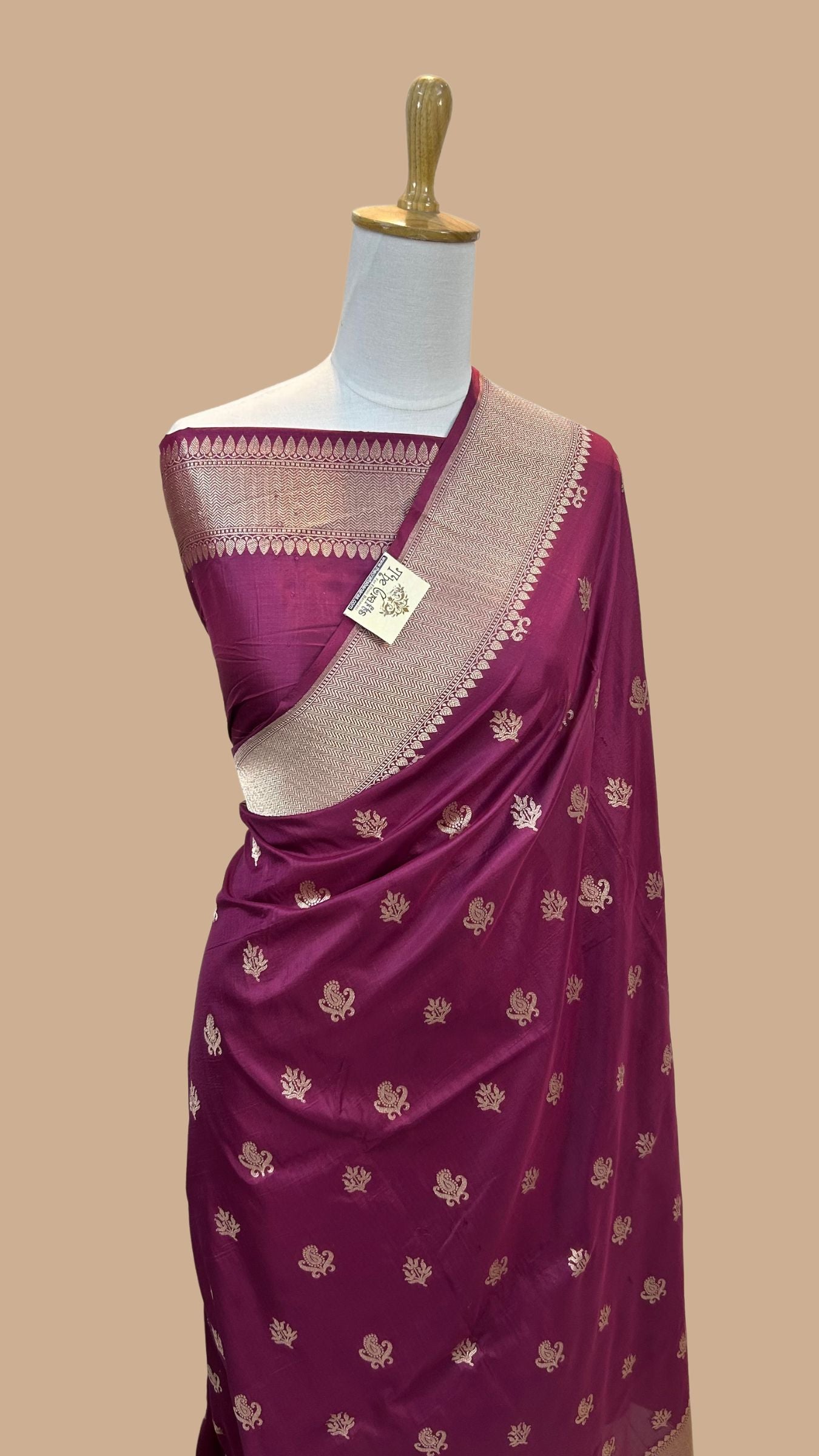 Pure Katan Silk Handloom Banarasi Saree - Jaal work