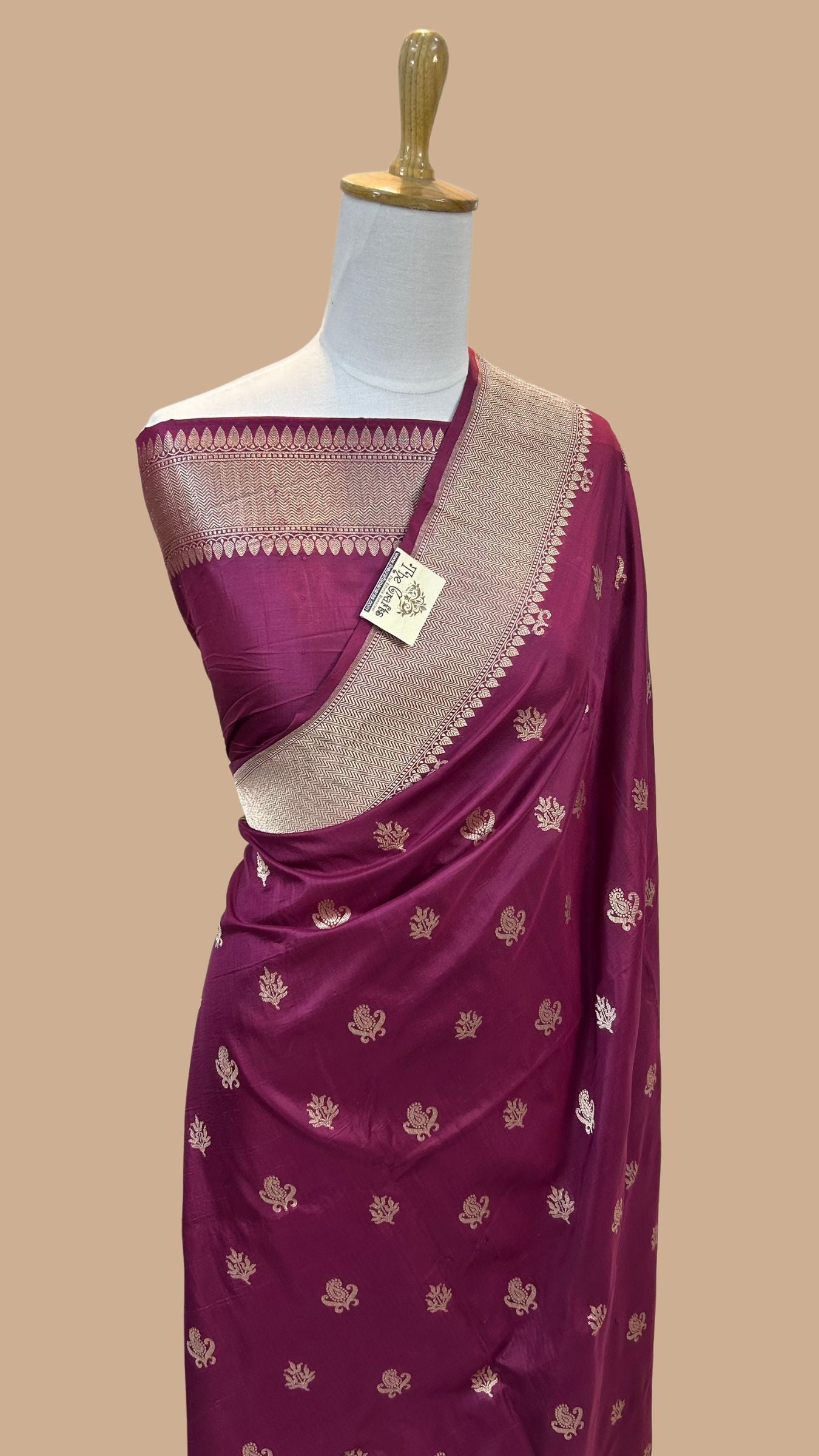 Pure Katan Silk Handloom Banarasi Saree - Jaal work