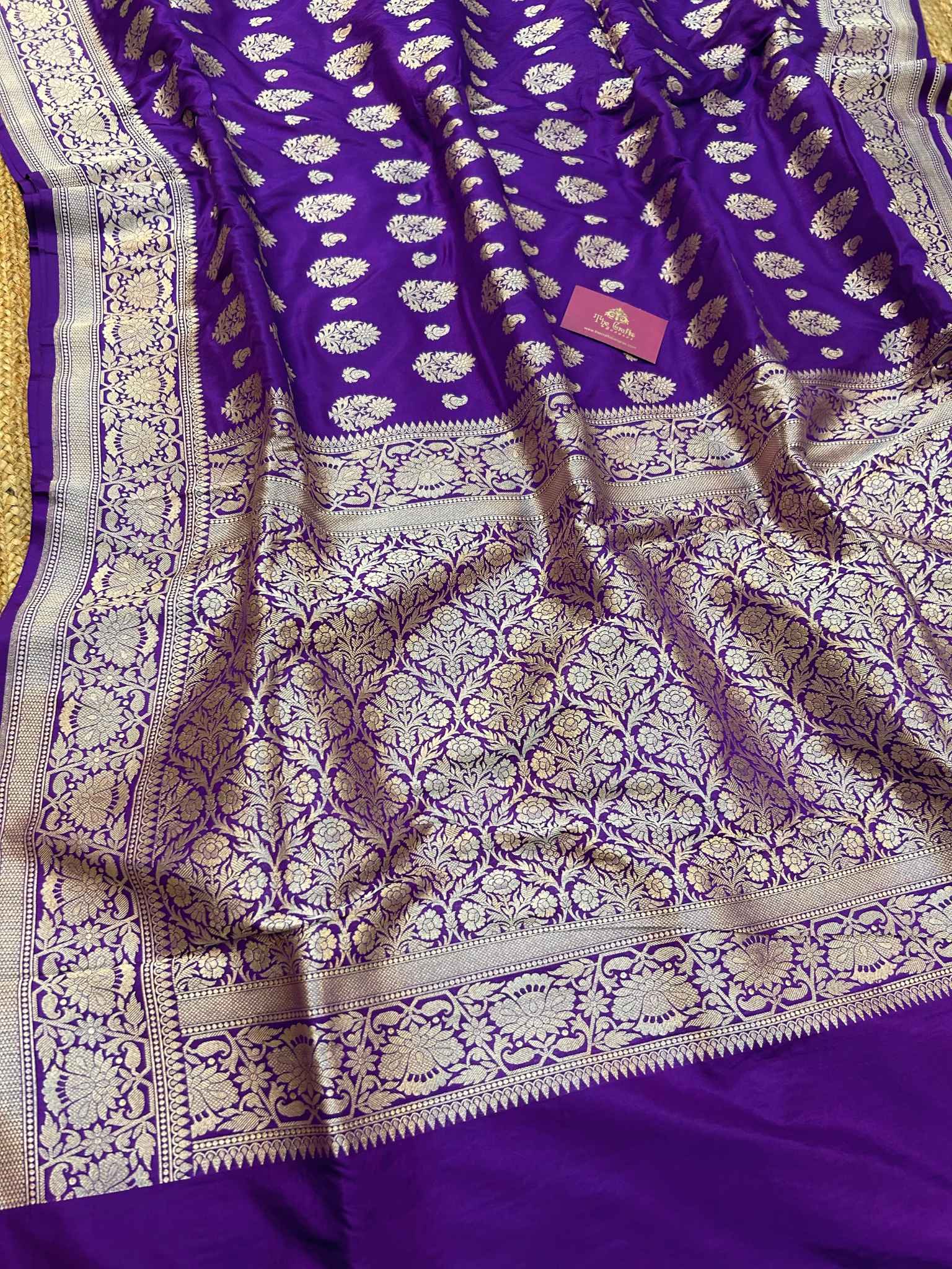 Pure Katan Silk Handloom Banarasi Saree - Jaal work