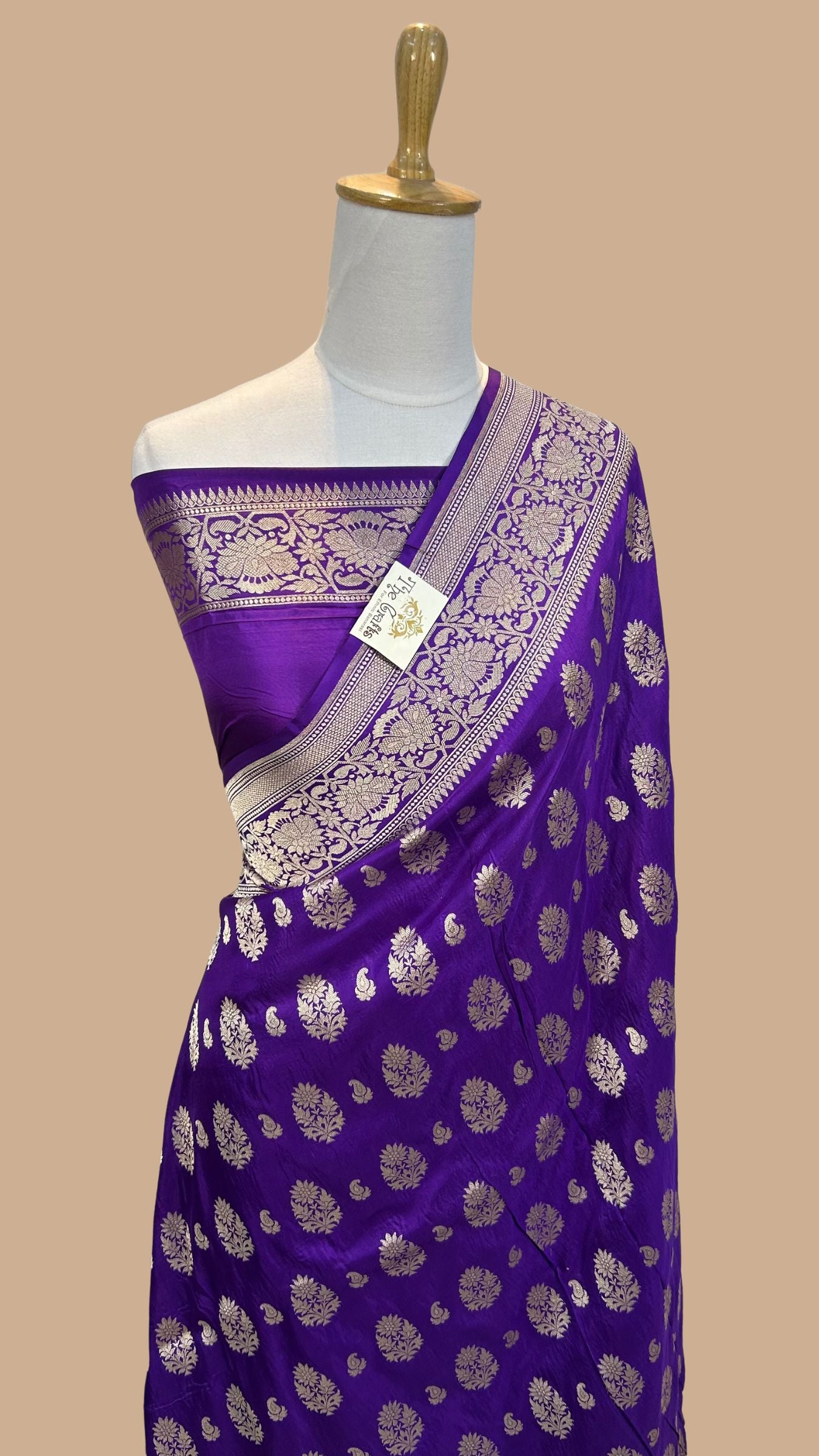 Pure Katan Silk Handloom Banarasi Saree - Jaal work