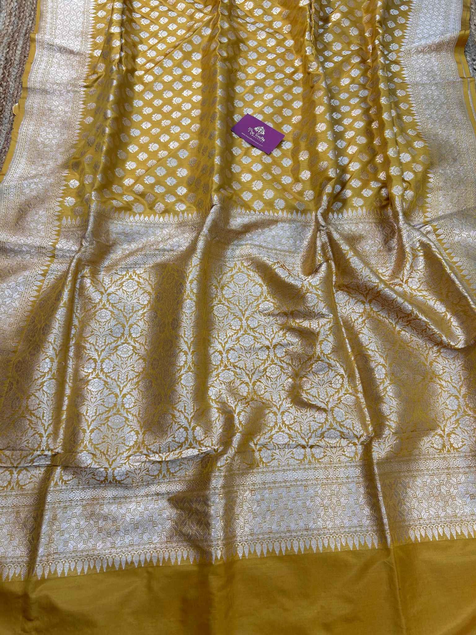 Pure Katan Silk Handloom Banarasi Saree - Jaal work