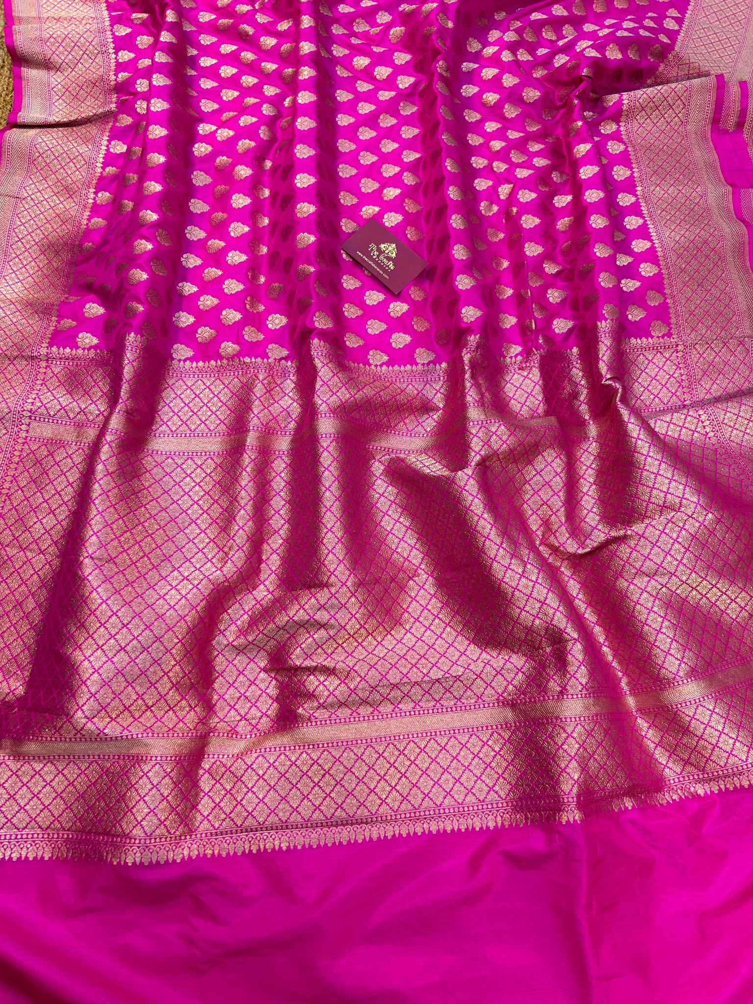 Pure Katan Silk Handloom Banarasi Saree - Jaal work