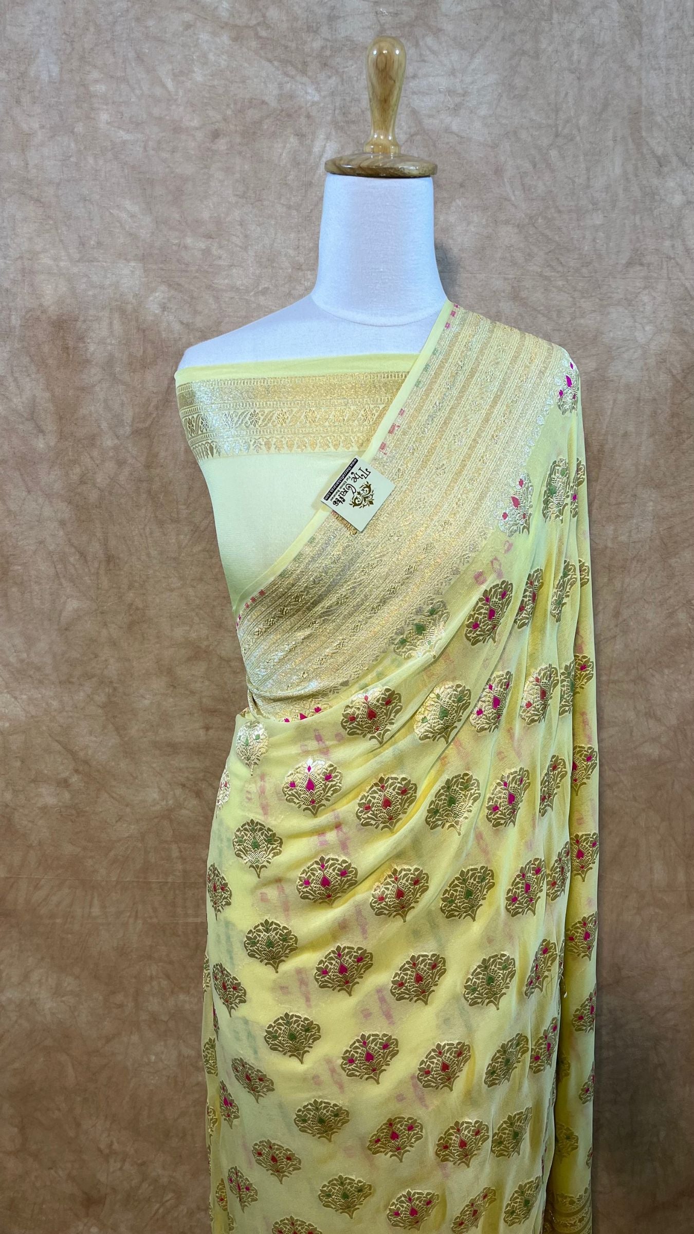 Khaddi Georgette Handloom Banarasi Saree - Jaal with Meenakari