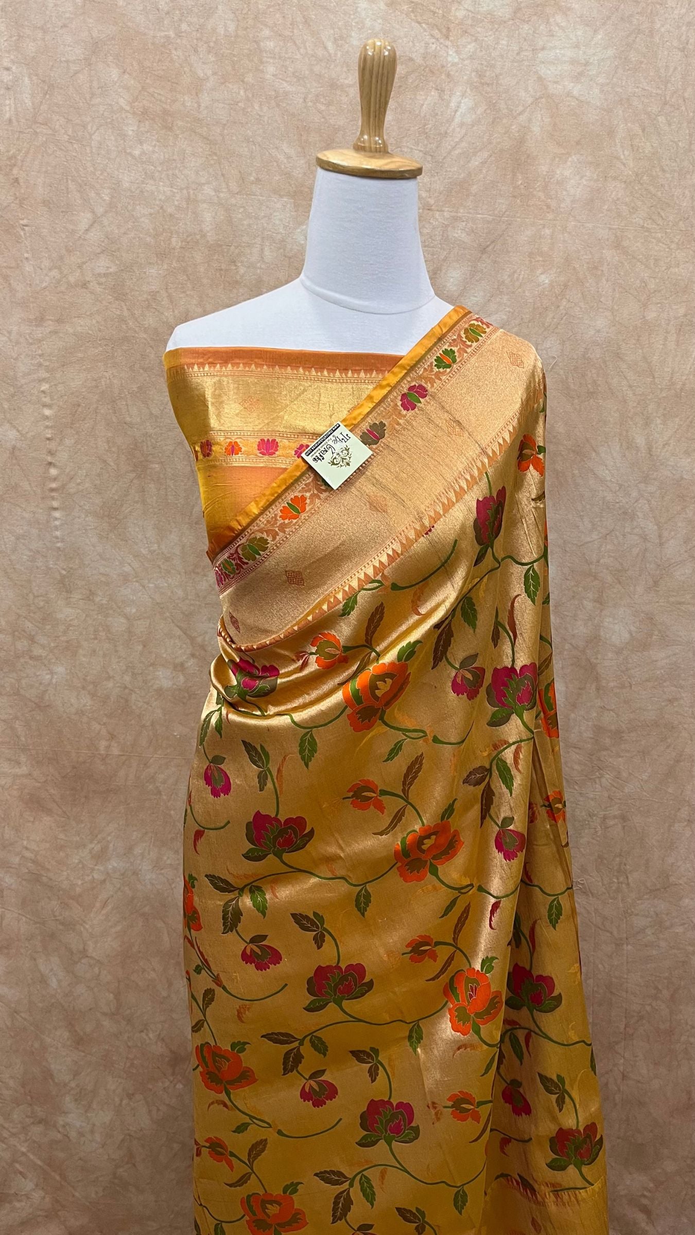 Pure Katan Silk Handloom Banarasi Saree - Kadhua sona rupa work