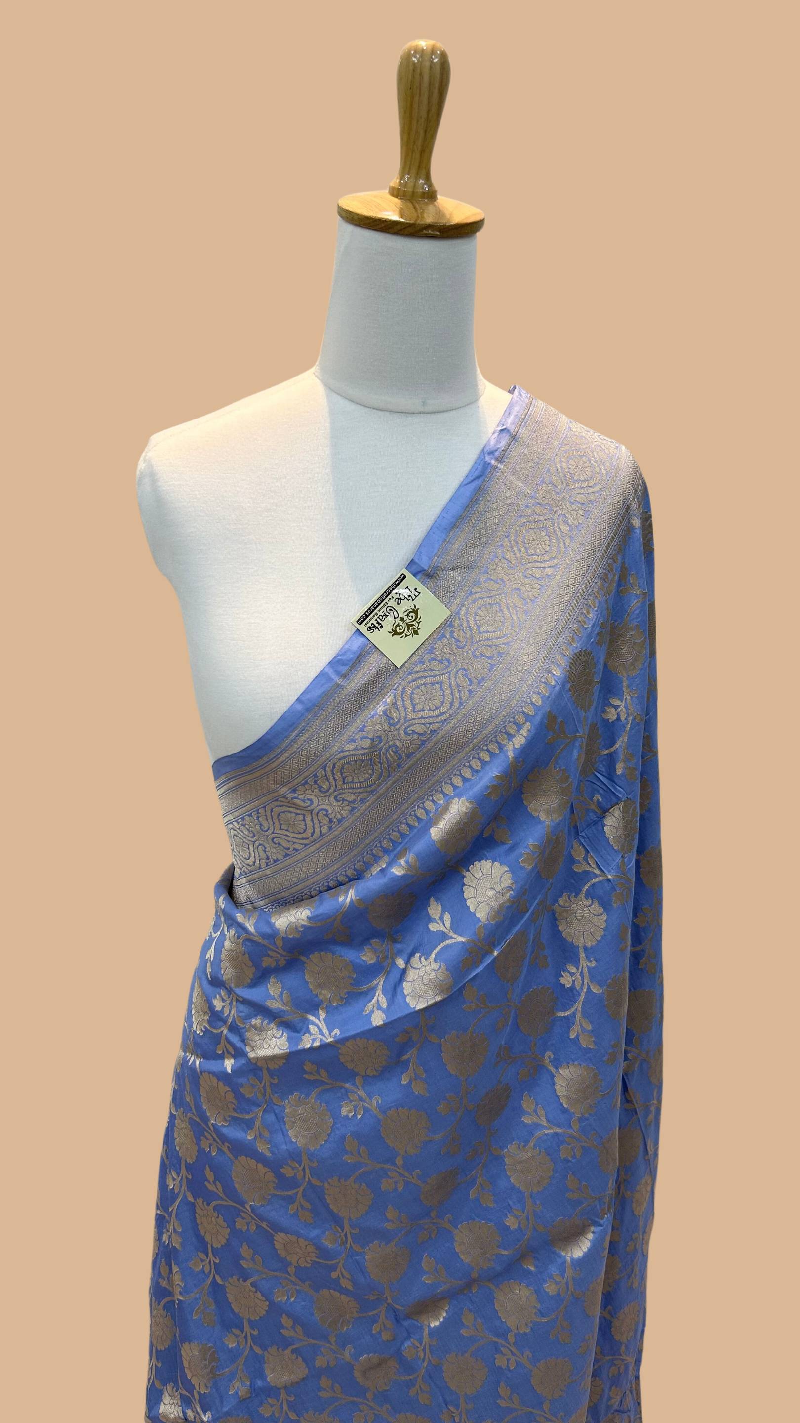 Pure Katan Silk Handloom Banarasi Saree - Jaal work