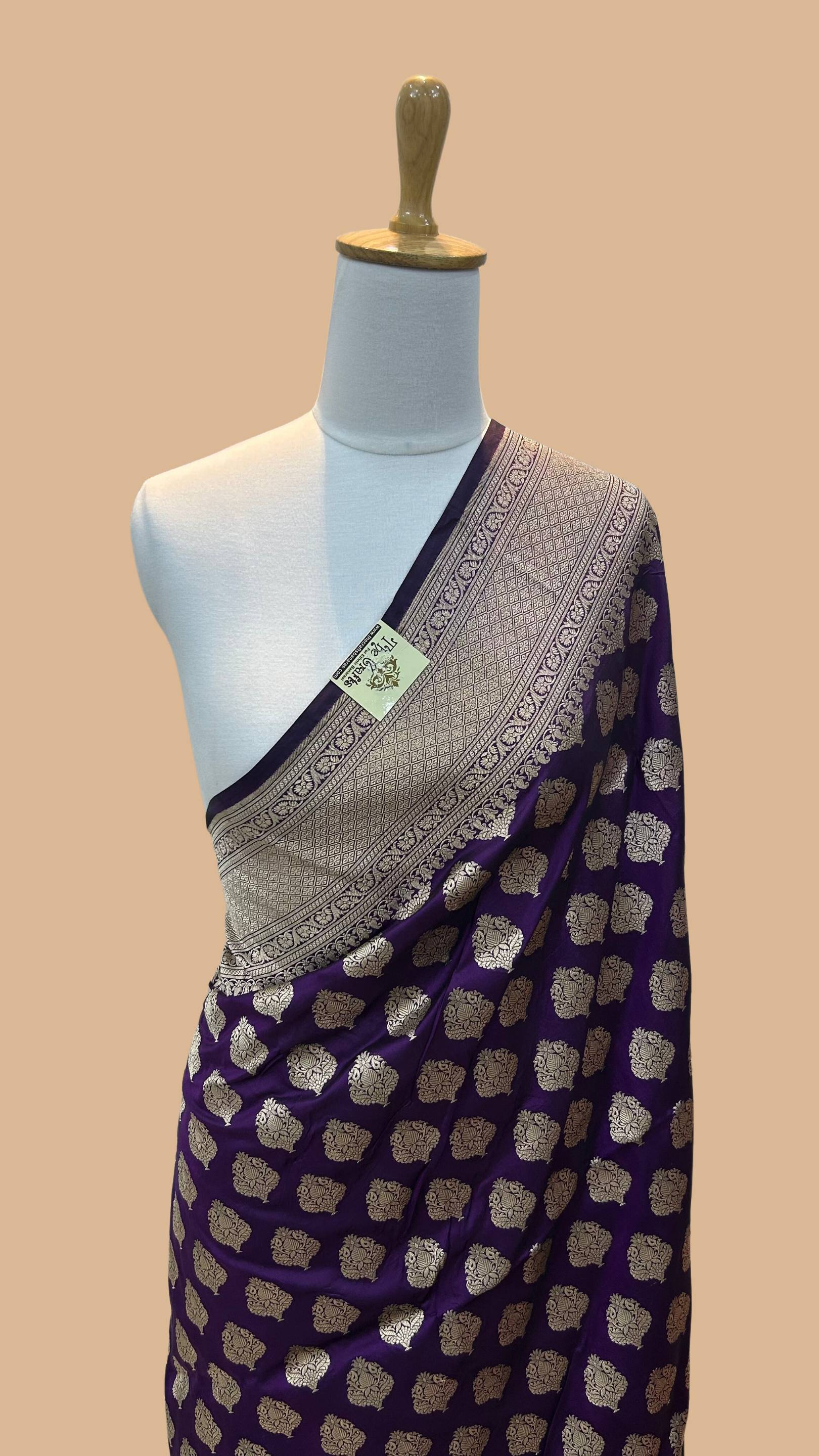 Pure Katan Silk Handloom Banarasi Saree - Jaal work