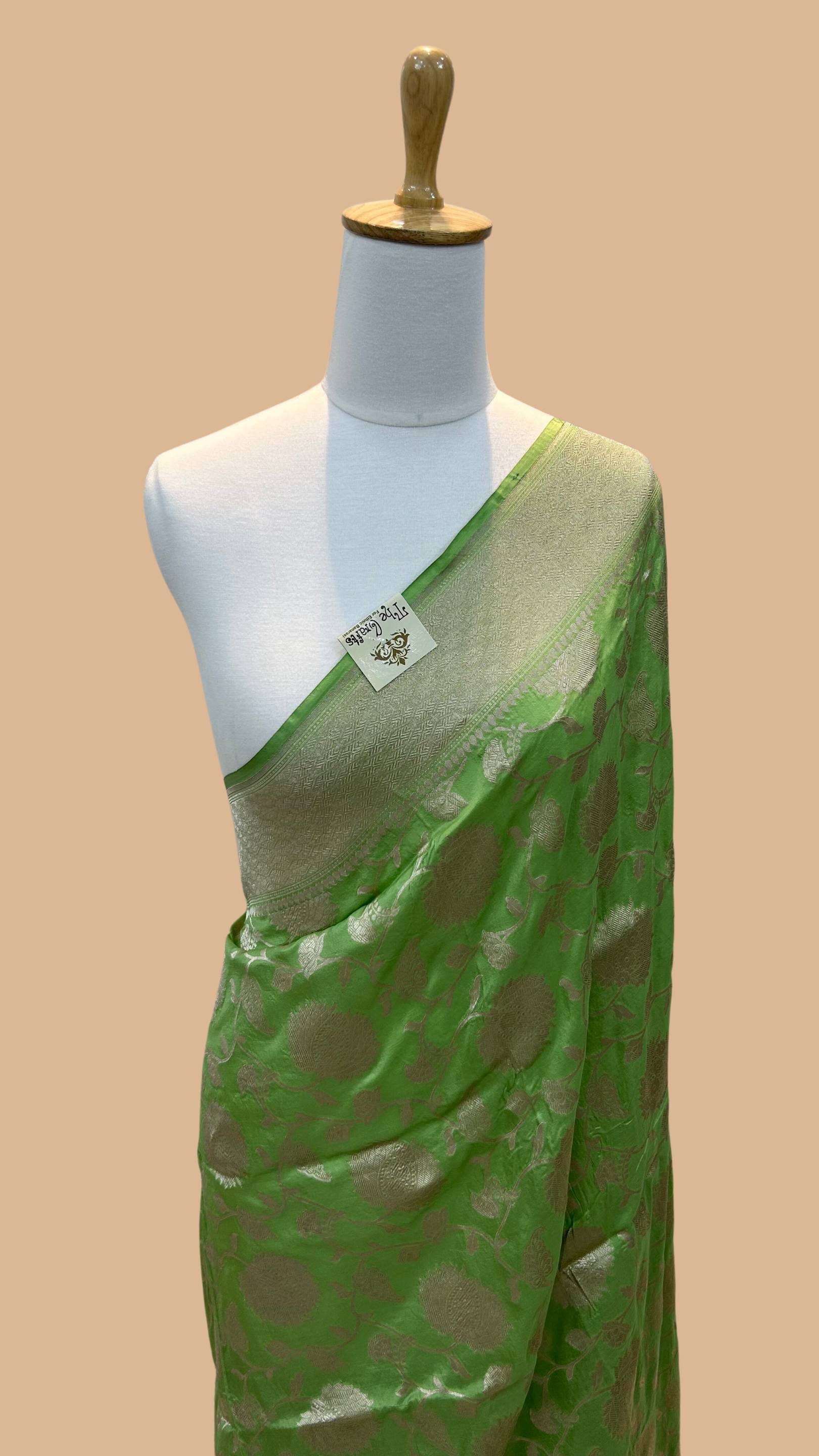 Pure Katan Silk Handloom Banarasi Saree - Jaal work