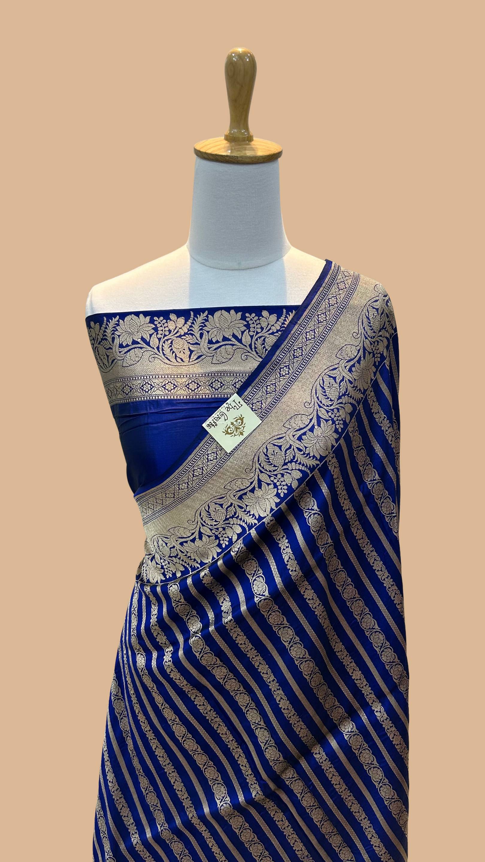 Pure Katan Silk Handloom Banarasi Saree - Jaal work