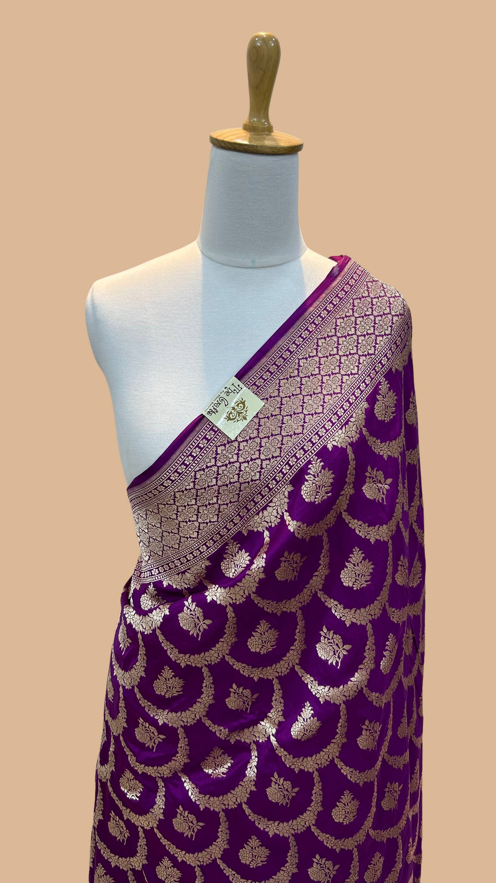 Pure Katan Silk Handloom Banarasi Saree - Jaal work