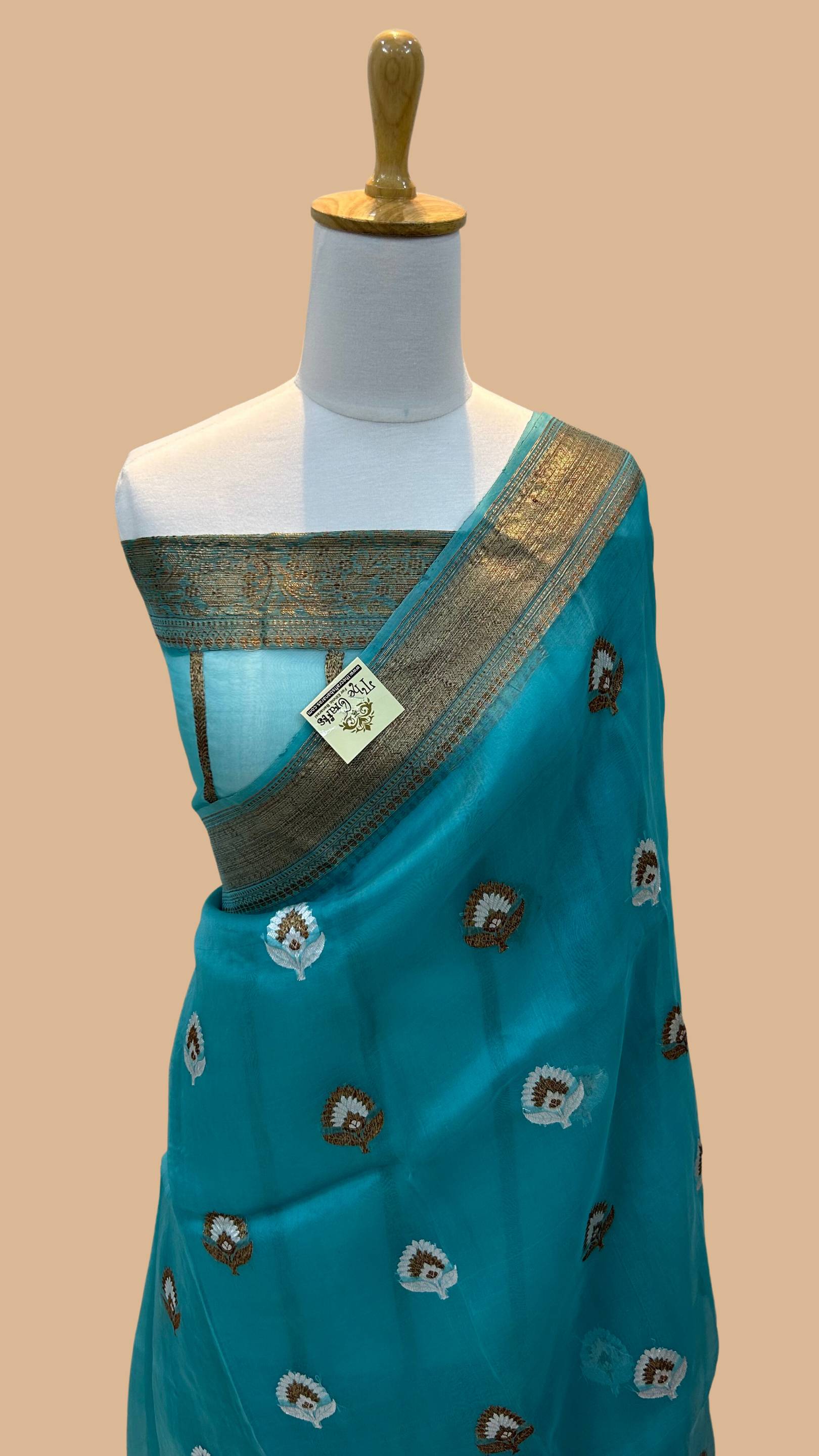 Pure Kora Silk Handloom Banarasi Saree - Alfi Kadhua motifs