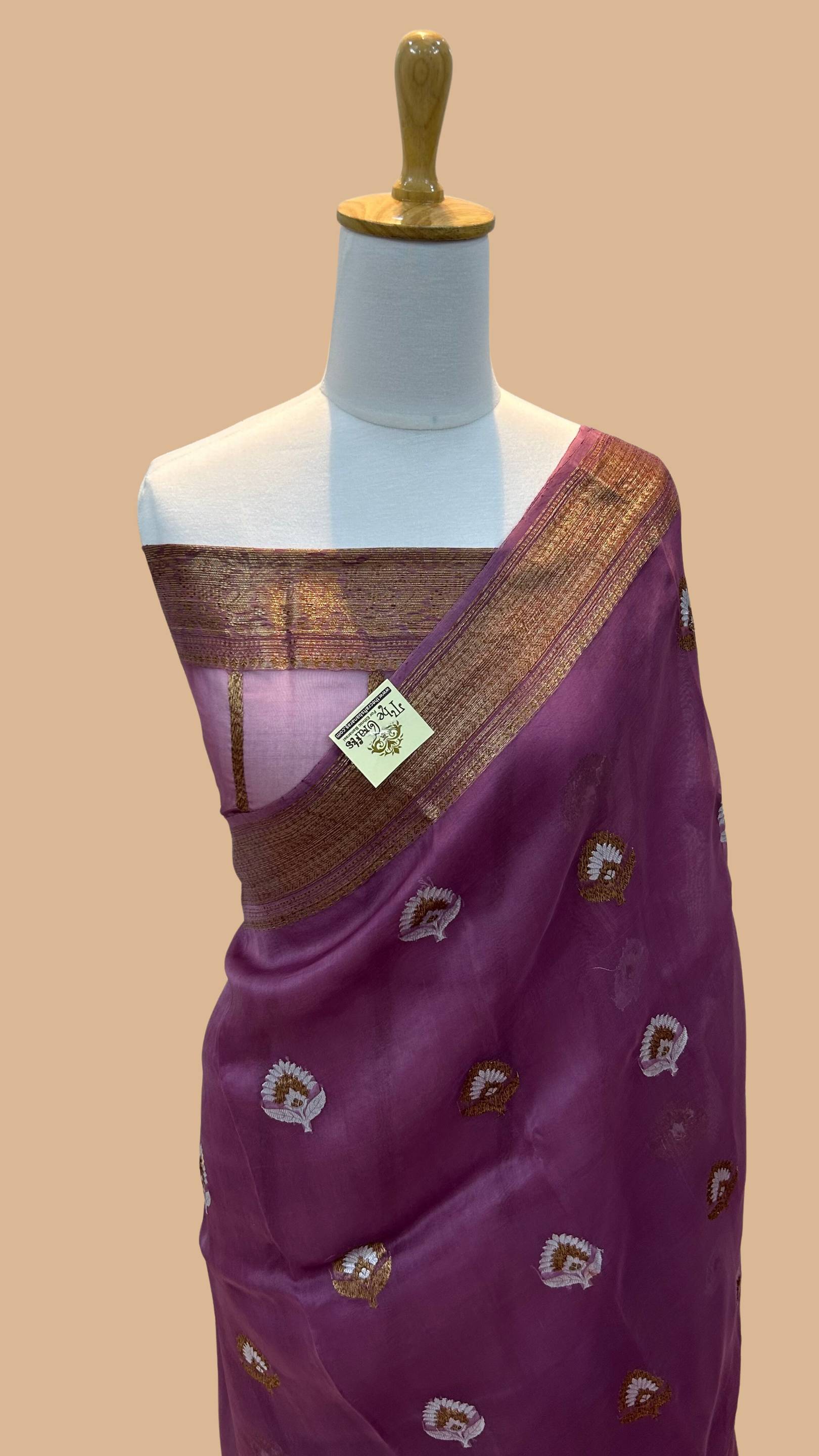 Pure Kora Silk Handloom Banarasi Saree - Alfi Kadhua motifs