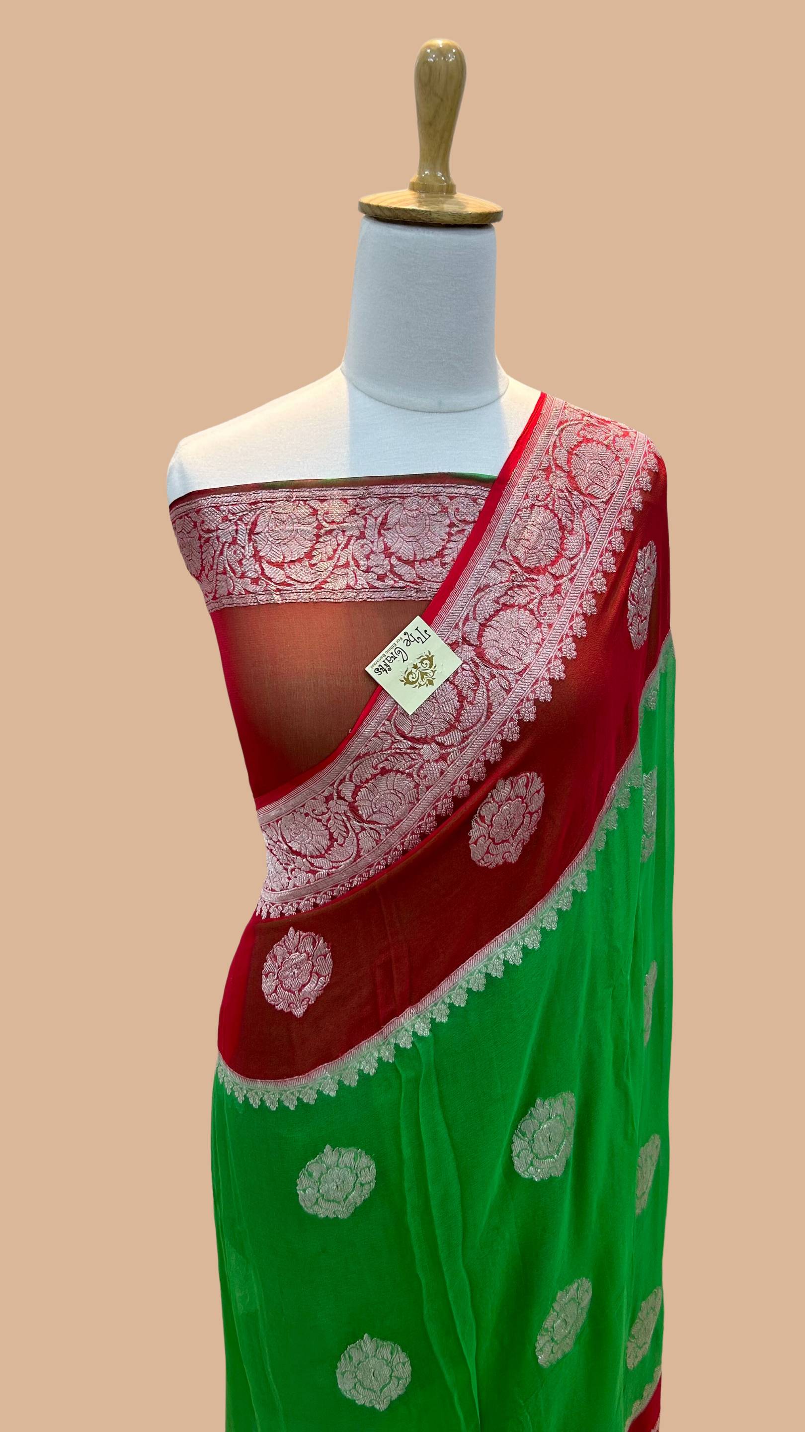 Pure Georgette Banarasi Handloom Saree - Silver Zari