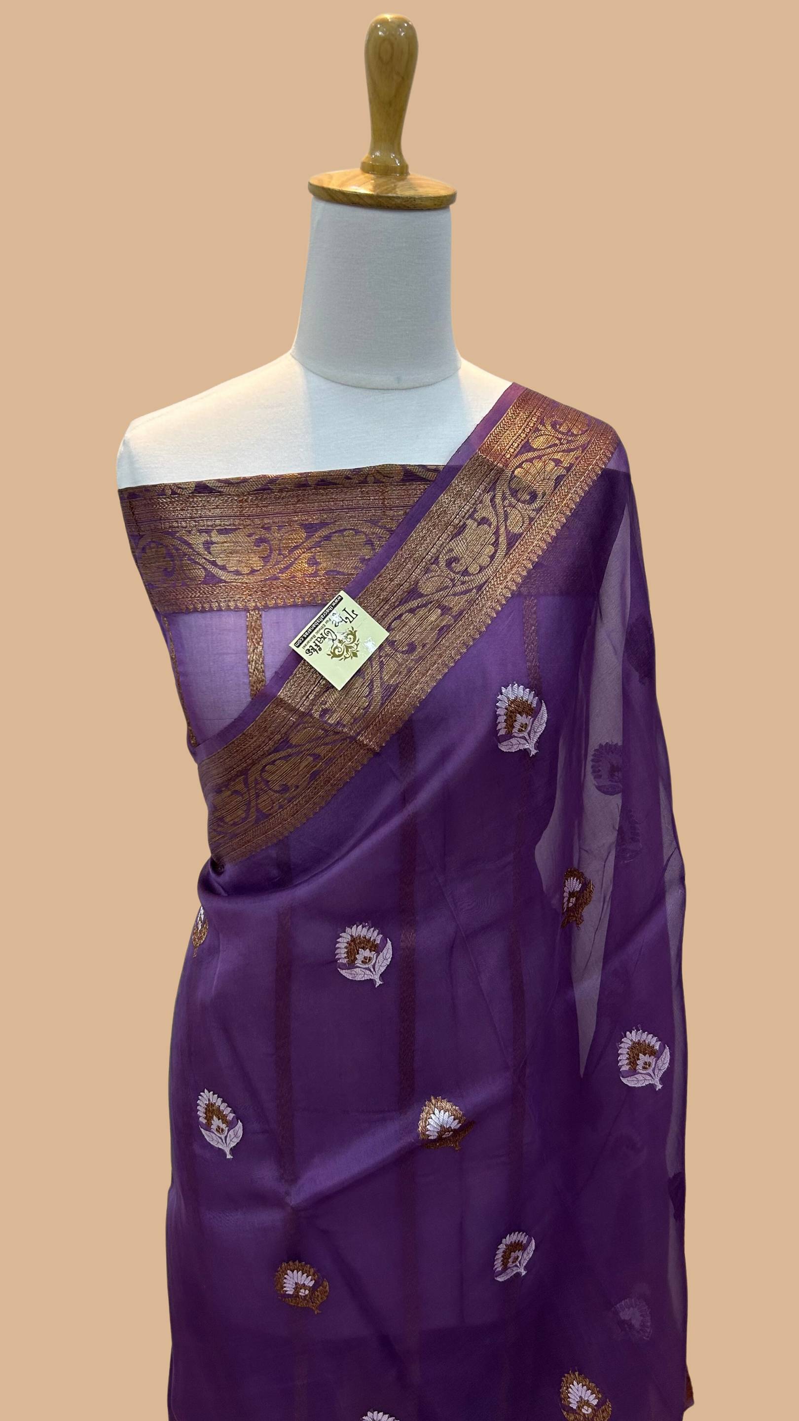 Pure Kora Silk Handloom Banarasi Saree - Alfi Kadhua motifs