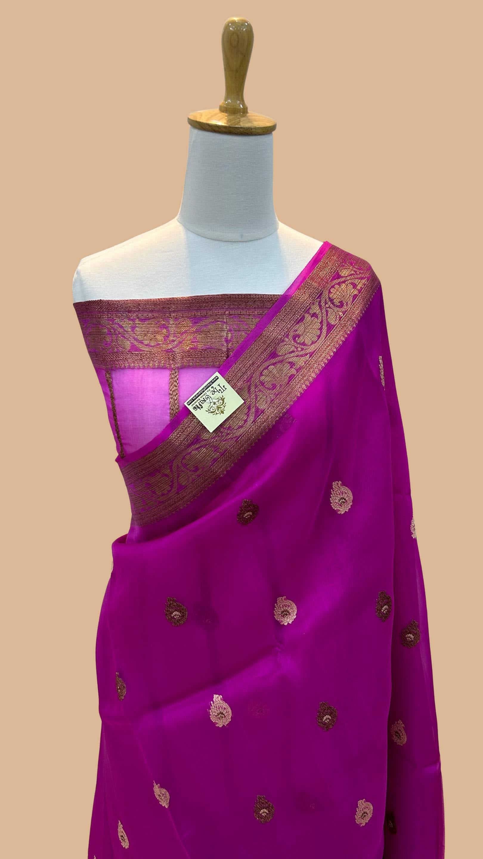 Pure Kora Silk Handloom Banarasi Saree - Alfi Kadhua motifs