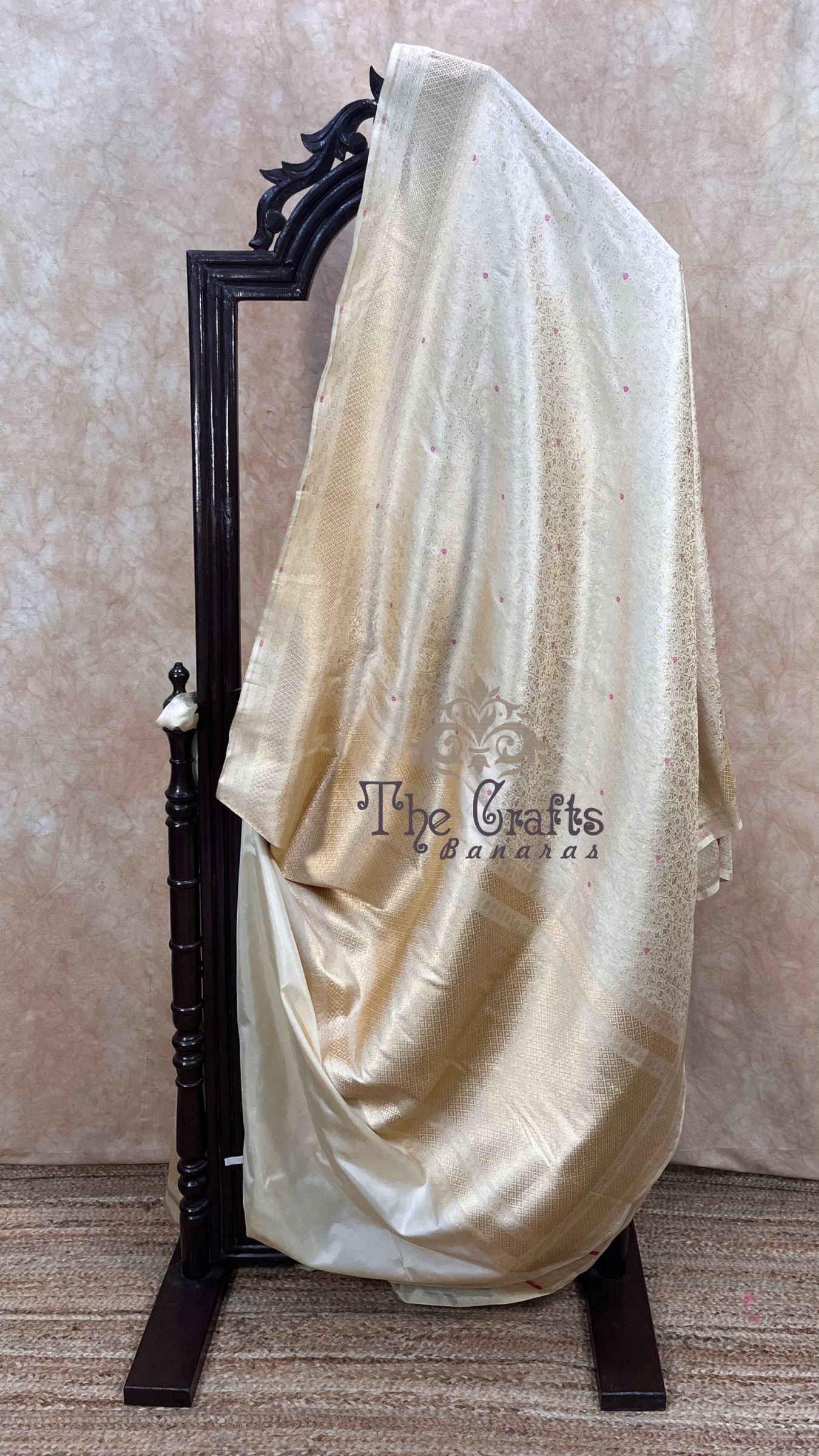 Pure Katan Silk Handloom Banarasi Saree - Tanchui Brocade Meena