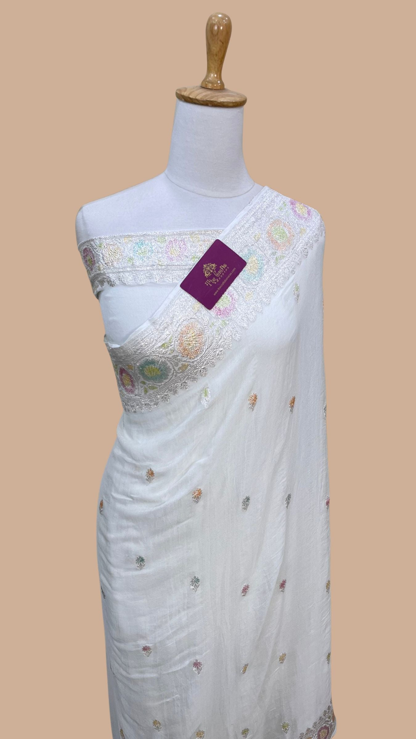 Pure Georgette Handloom Banarasi Saree - Silver Zari