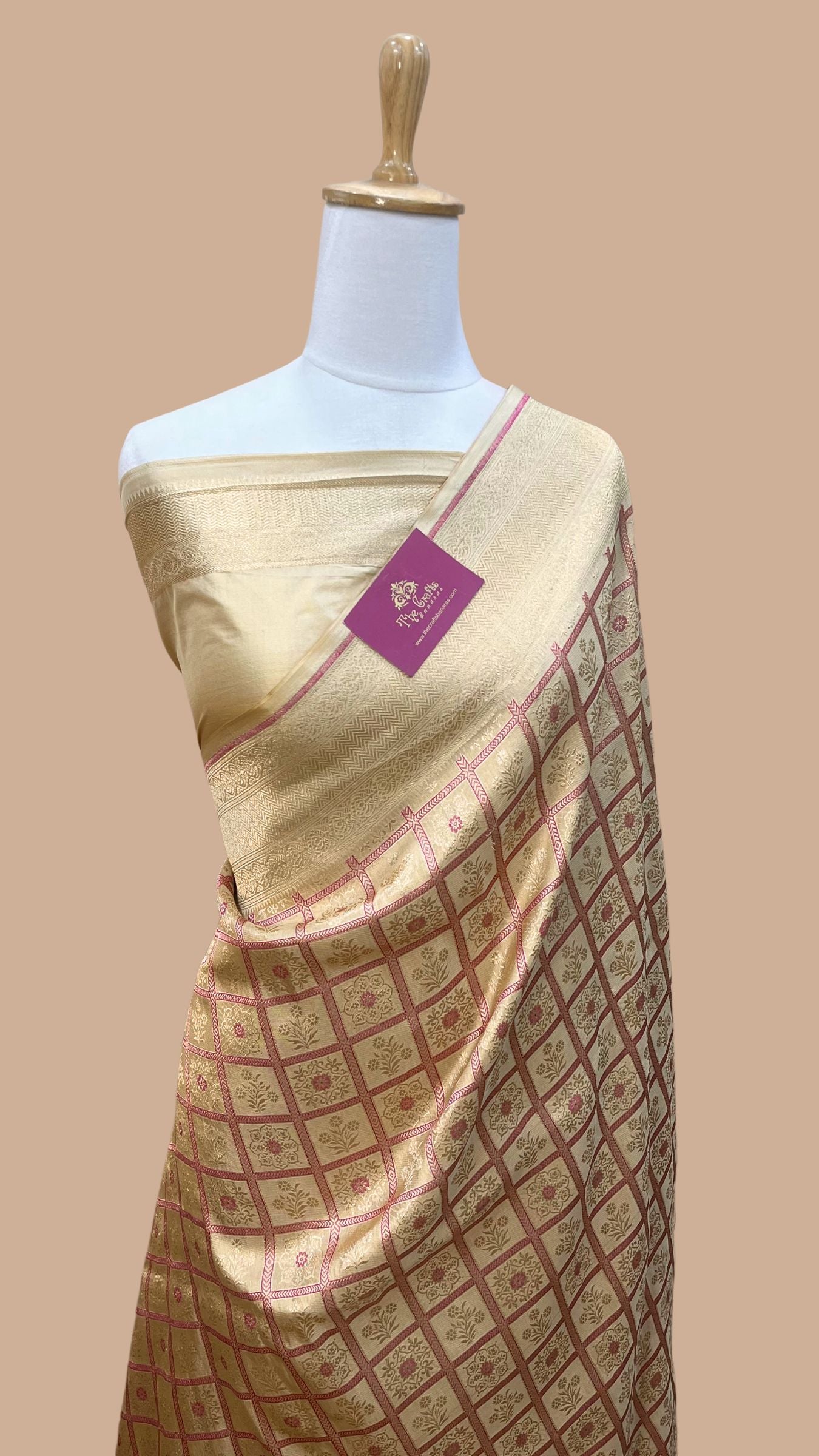 Pure Katan Silk Handloom Banarasi Saree - Tanchui Brocade Meena