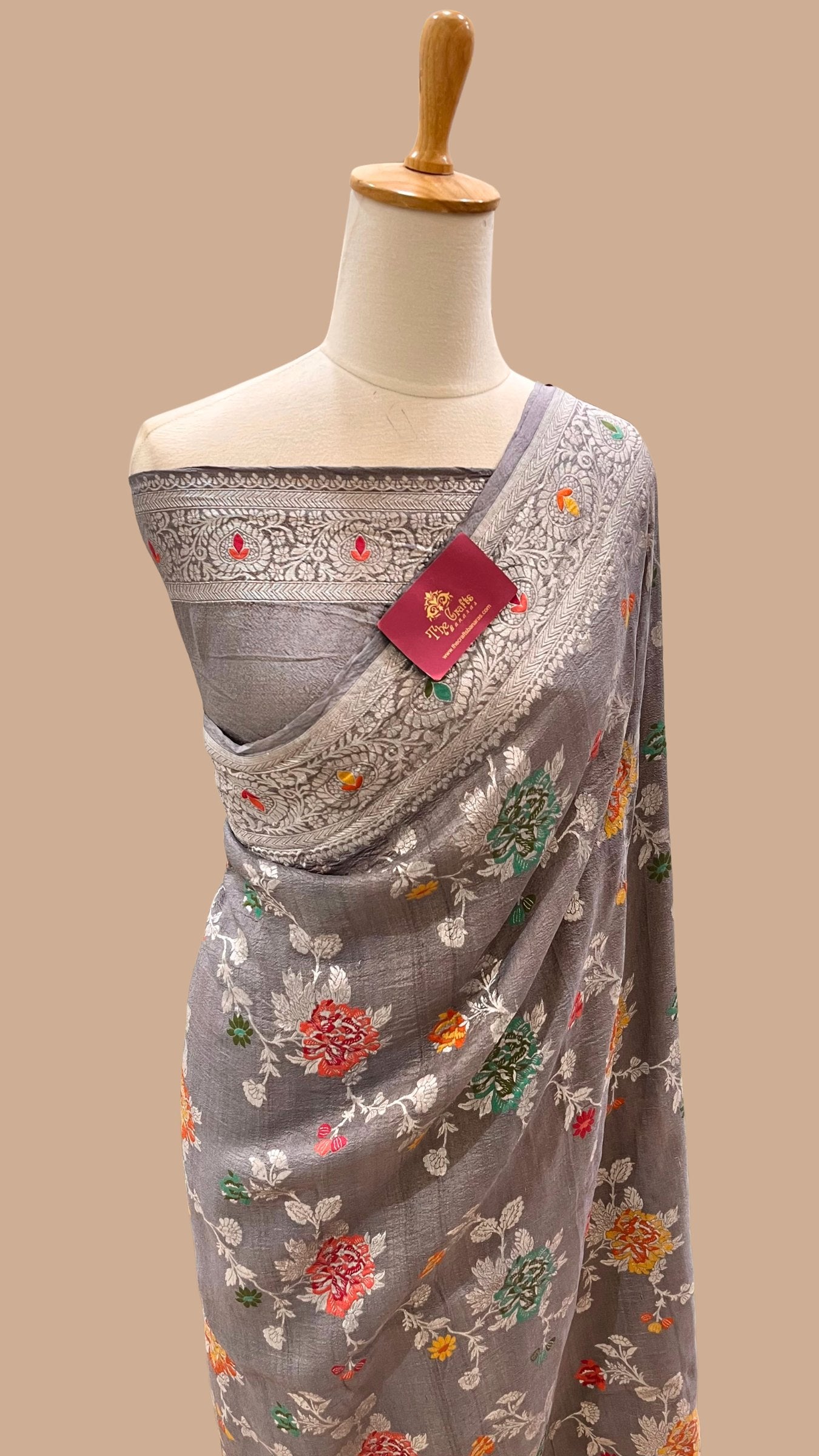 Tussar Georgette Handloom Banarasi Saree - Jaal with Meenakari