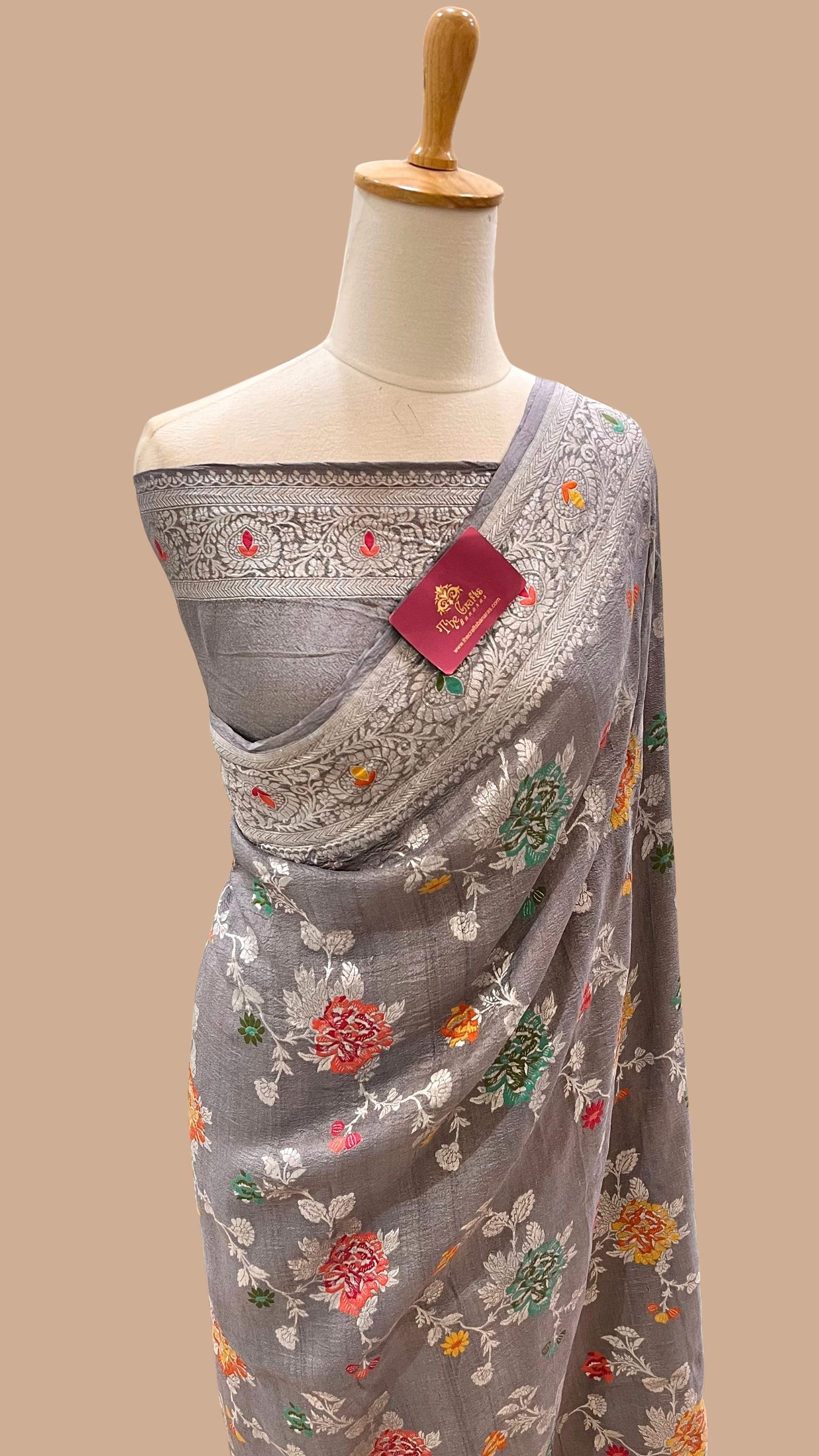 Tussar Georgette Handloom Banarasi Saree - Jaal with Meenakari